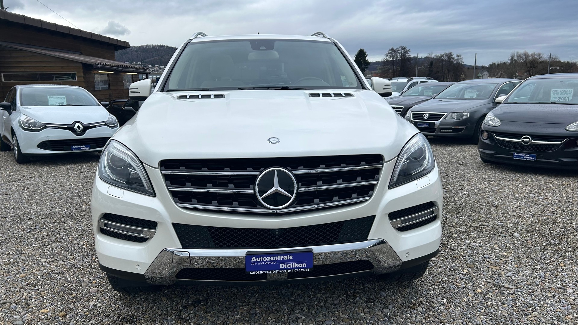 MERCEDES-BENZ ML 350 BlueTEC Executive 4Matic 7G-Tronic-showroom-element-2