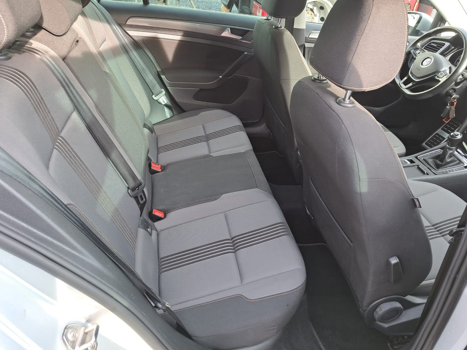 VW Golf Variant 2.0 TDI Allstar 4Motion-image-8