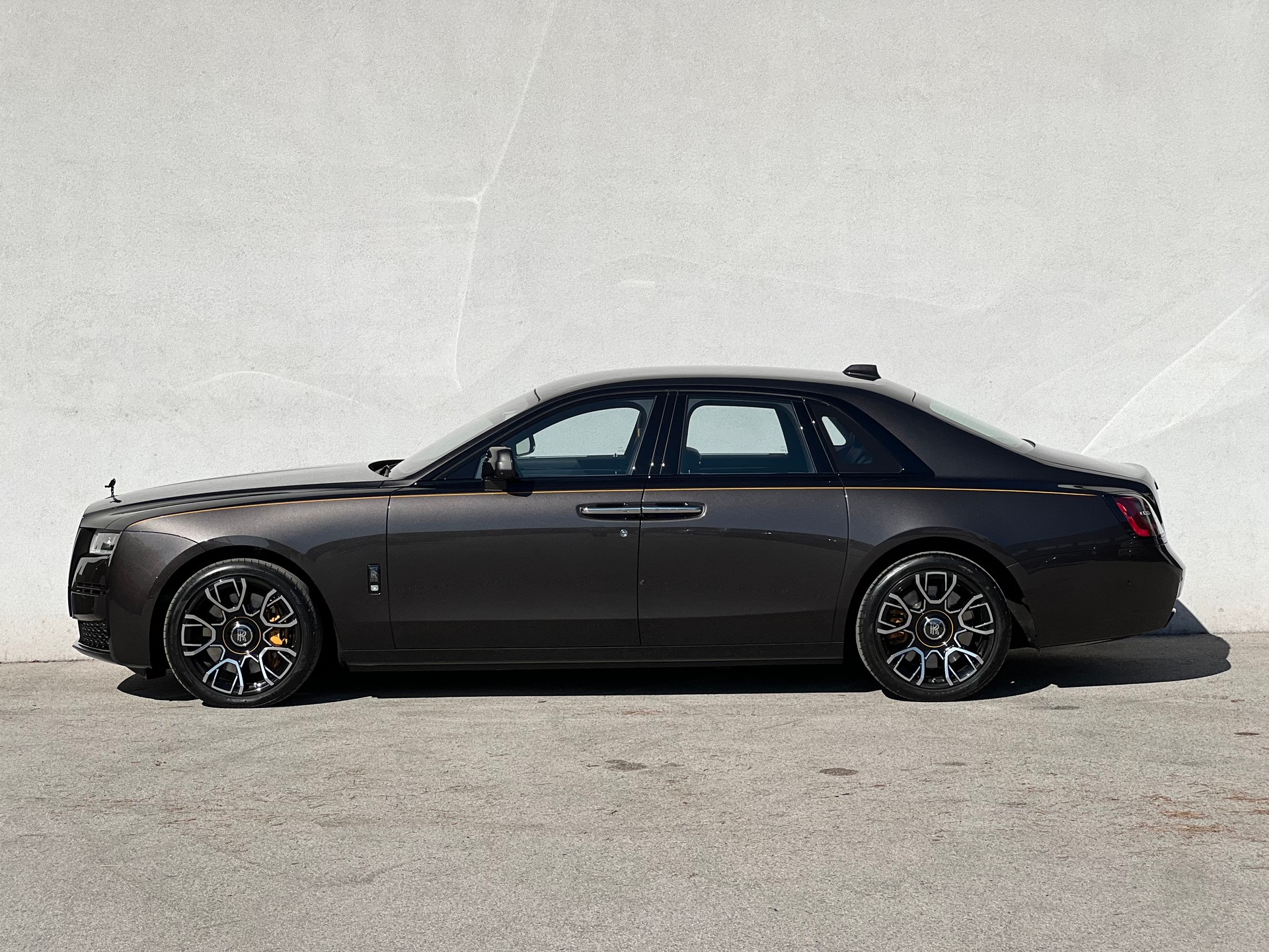 ROLLS-ROYCE Ghost 6.75 V12 Black Badge-image-4