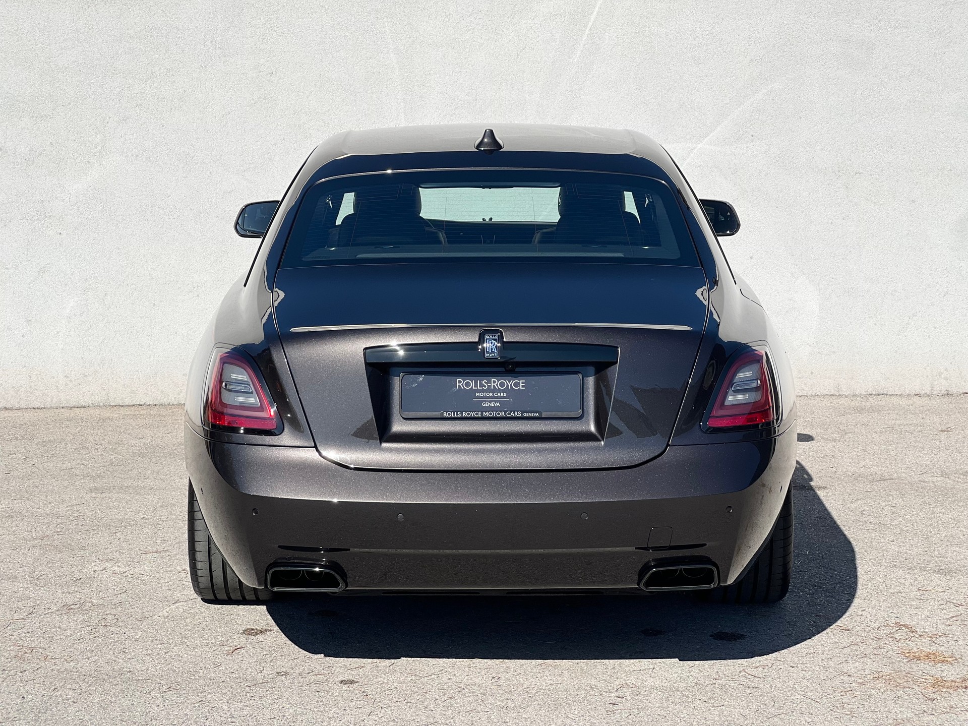 ROLLS-ROYCE Ghost 6.75 V12 Black Badge-image-3