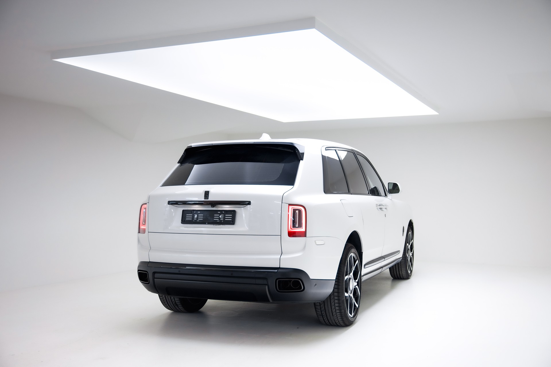 ROLLS-ROYCE Cullinan 6.7 V12-image-10