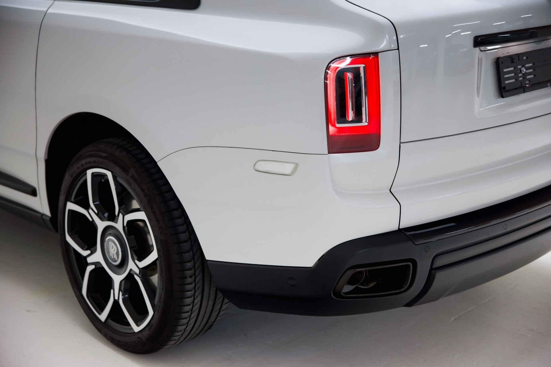 ROLLS-ROYCE Cullinan 6.7 V12-image-12