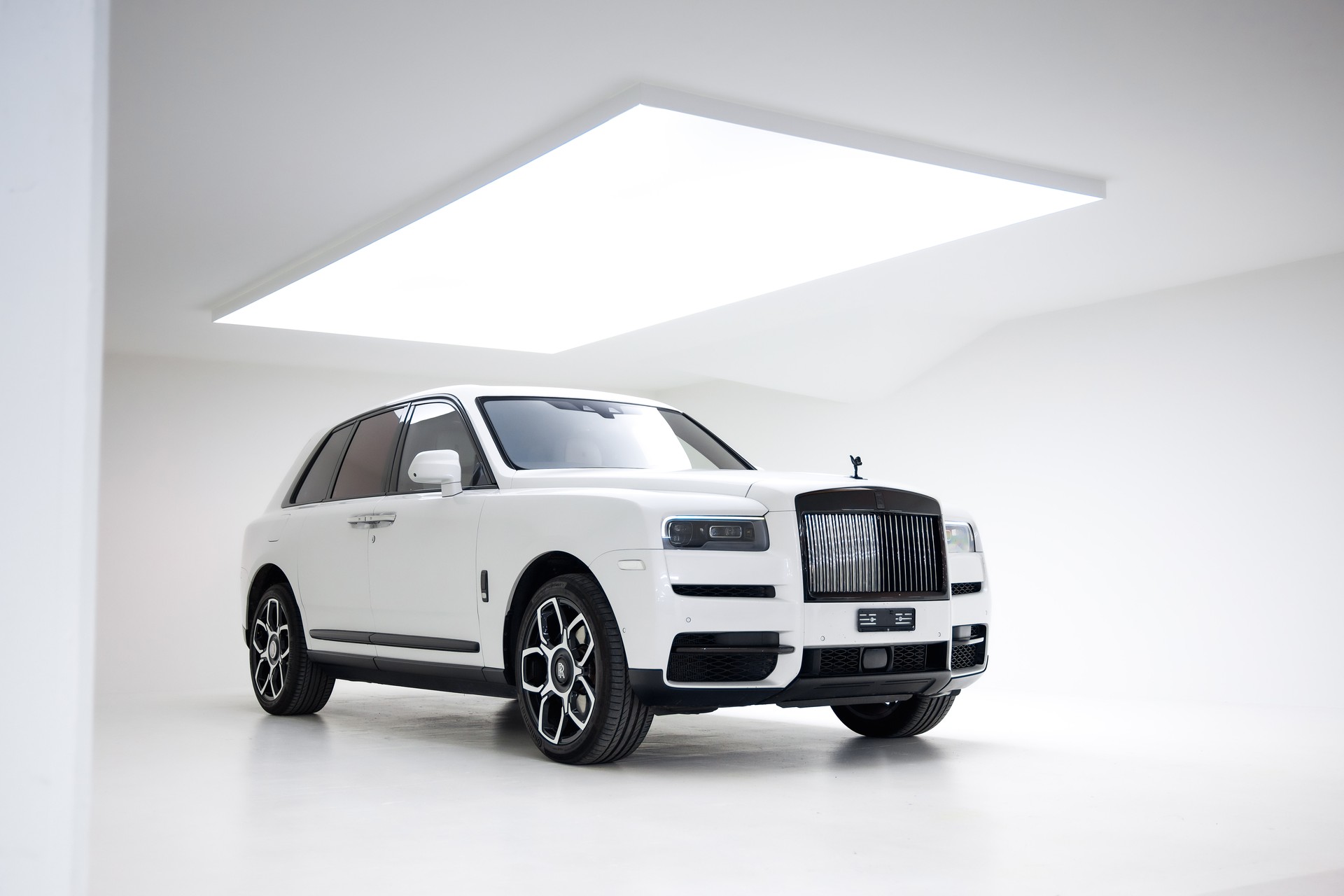 ROLLS-ROYCE Cullinan 6.7 V12-image-6
