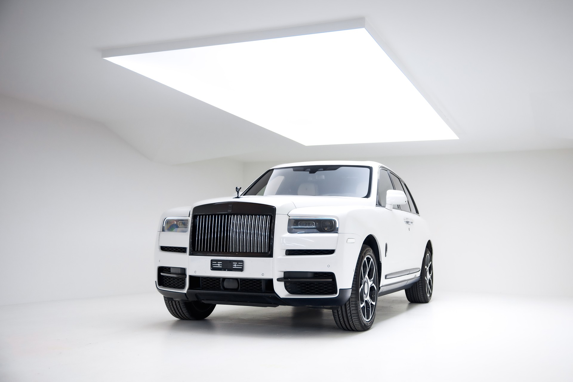 ROLLS-ROYCE Cullinan 6.7 V12-image-4