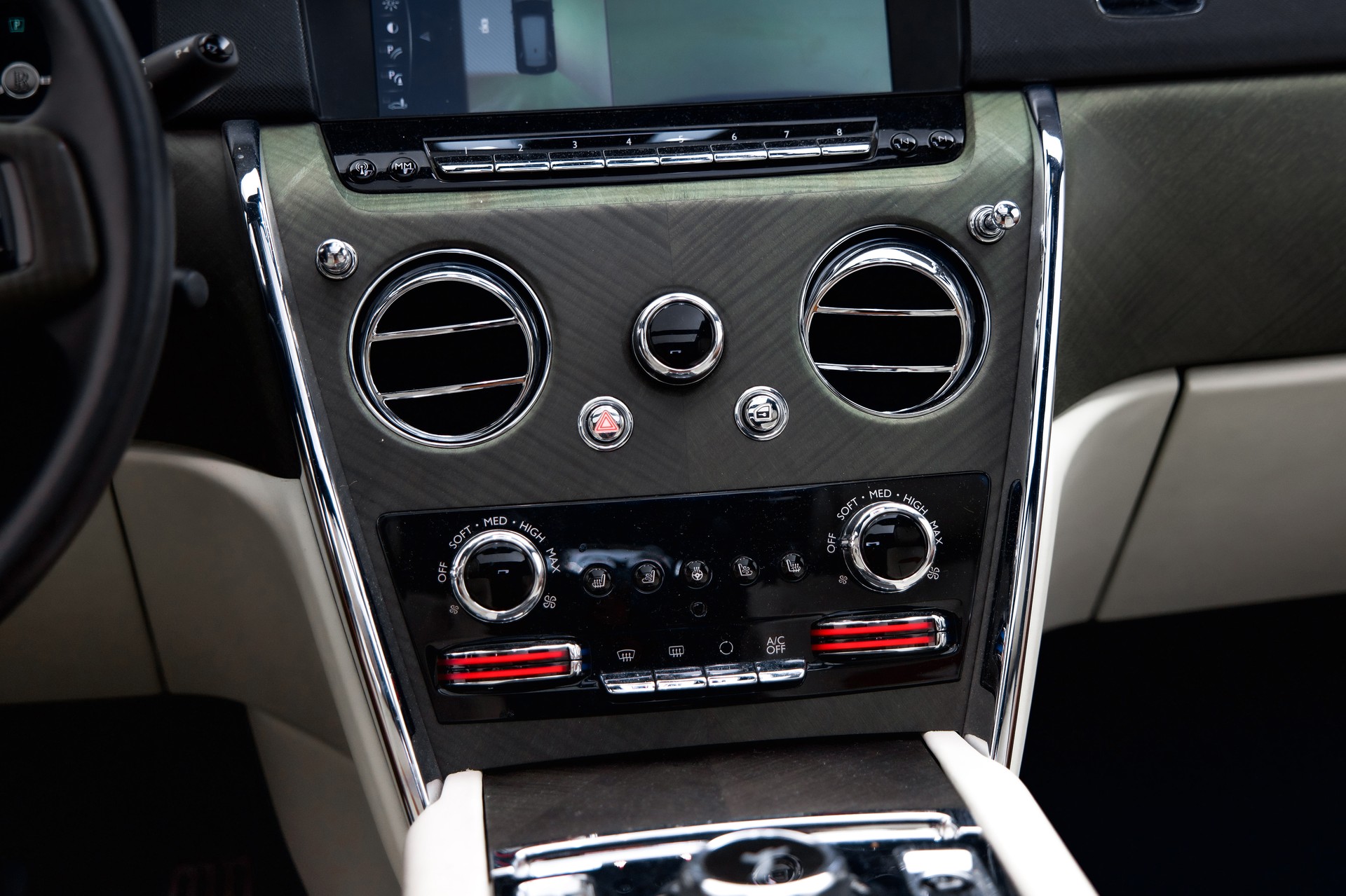 ROLLS-ROYCE Cullinan 6.7 V12-image-25