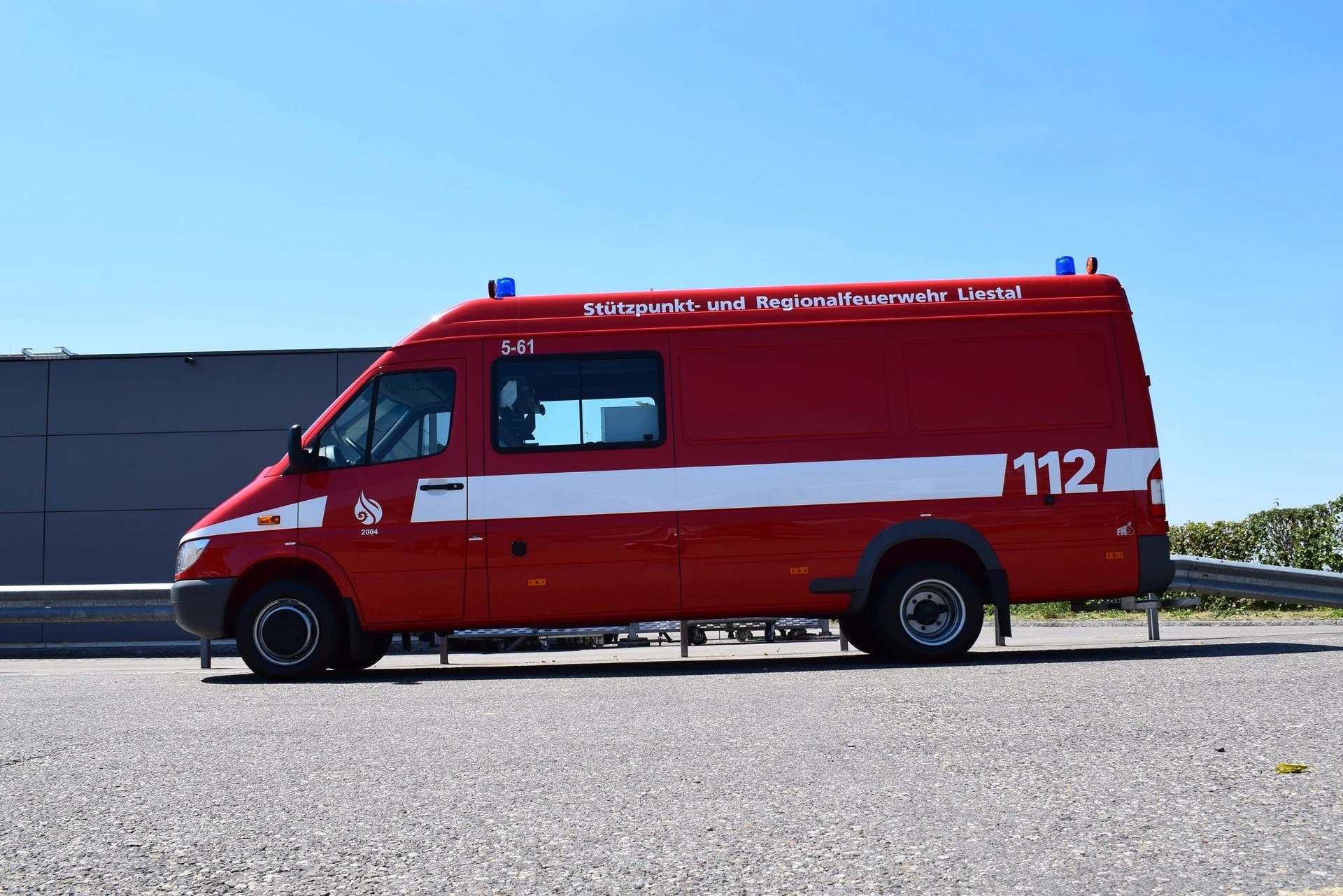 MERCEDES-BENZ SPRINTER 416 CDI DUO AUTOMATIK FEUERWEHR l 156 PS-showroom-element-1