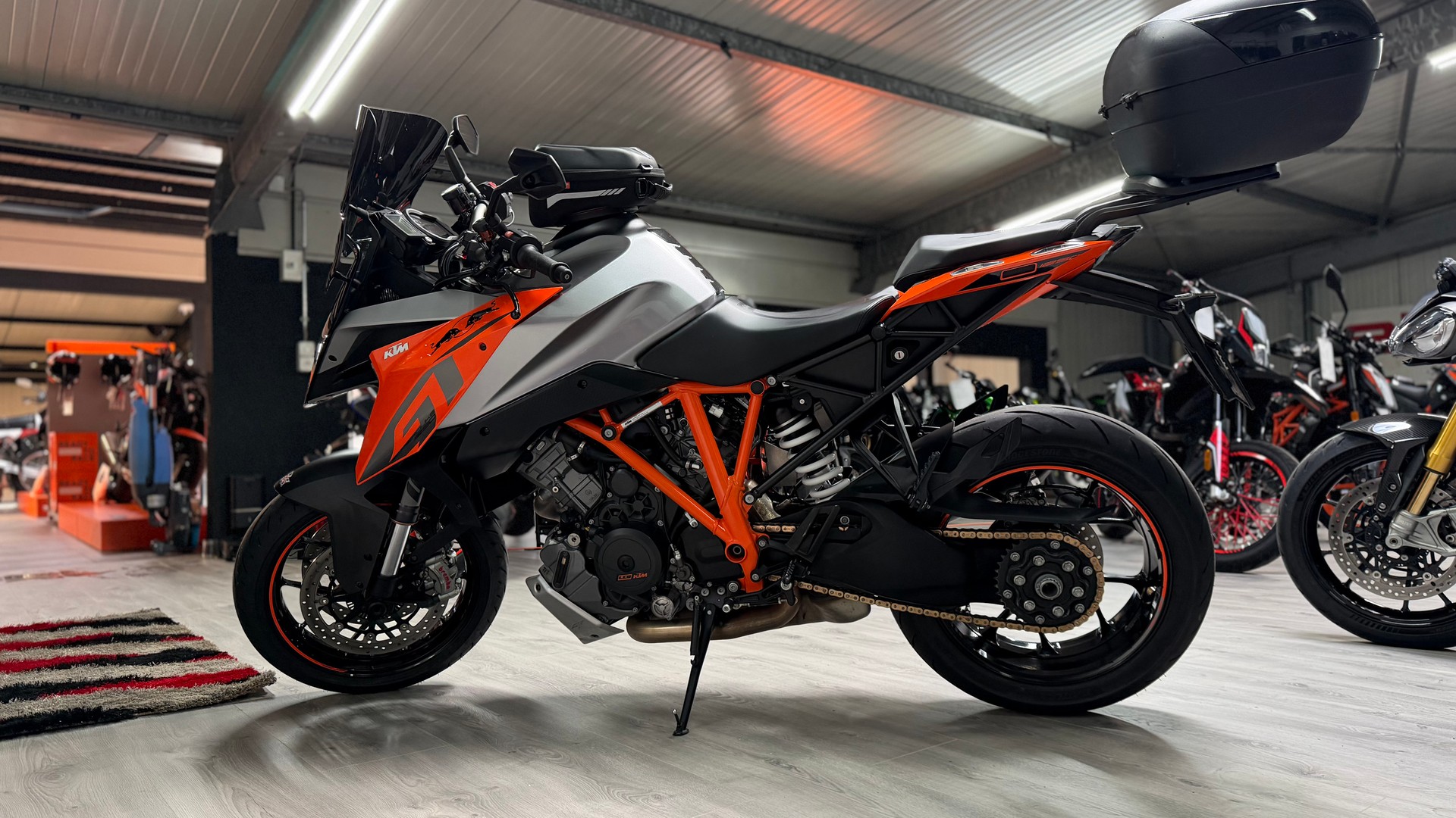 KTM 1290 Super Duke GT-image-2