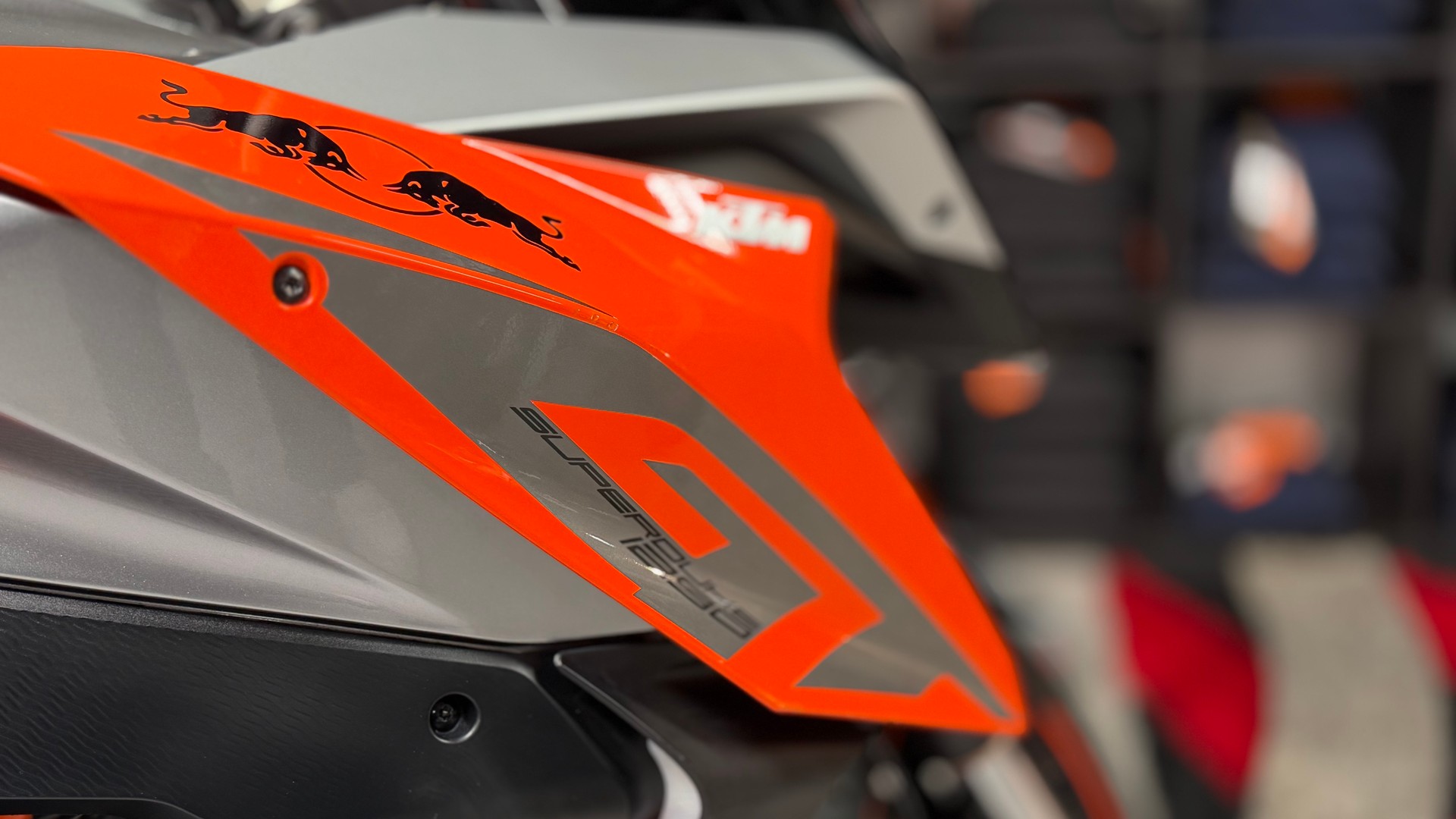 KTM 1290 Super Duke GT-image-4