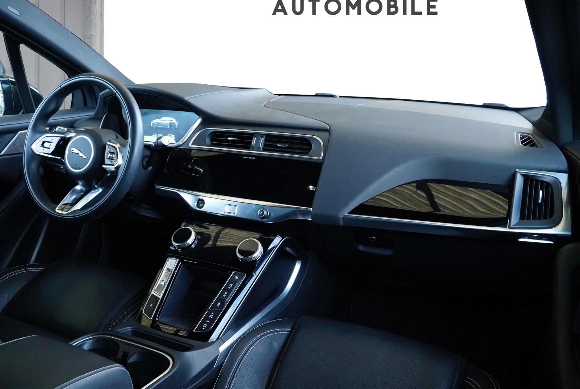 JAGUAR I-Pace EV400 SE Black AWD *CH Fahrzeug*-image-12