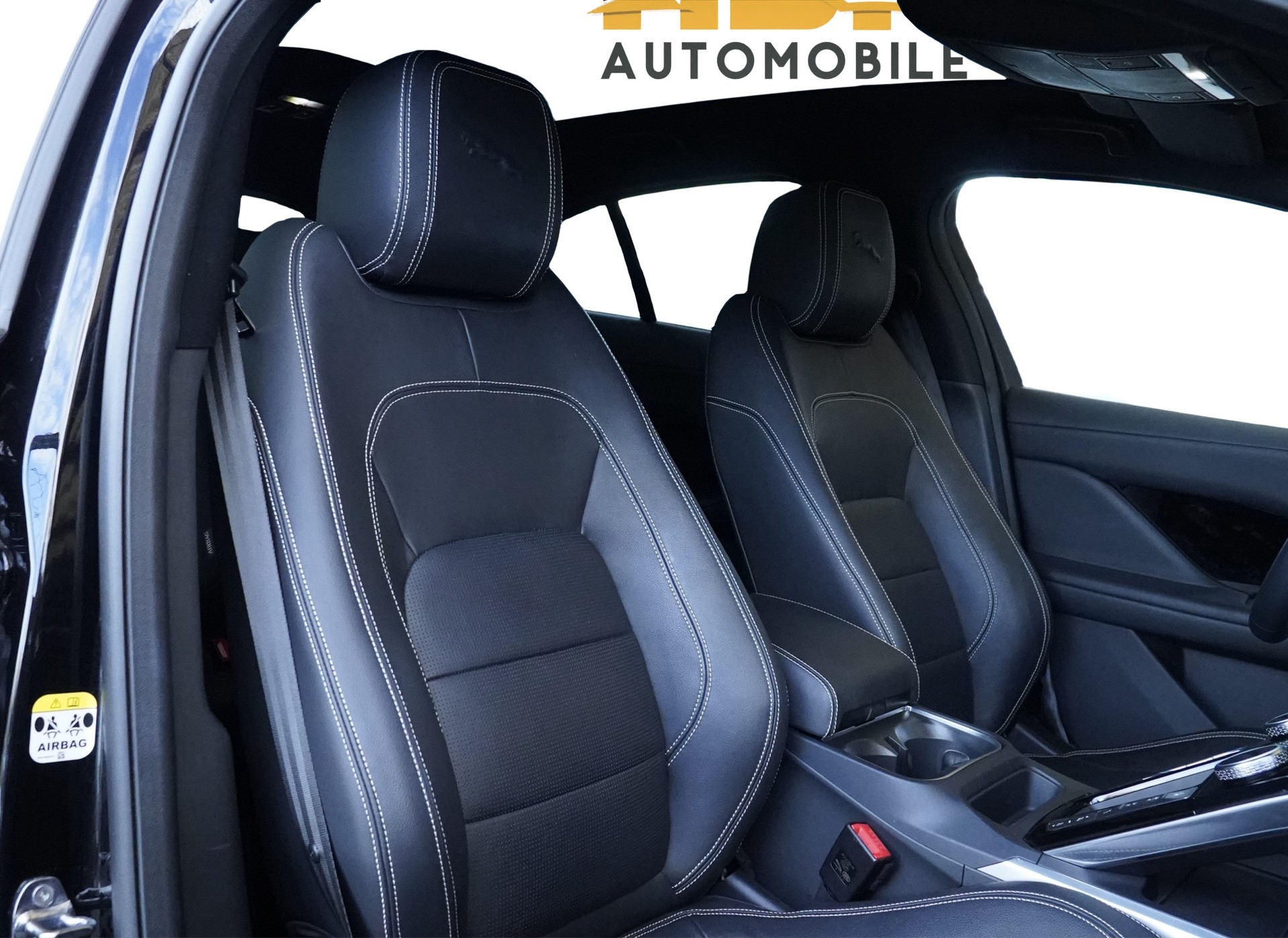 JAGUAR I-Pace EV400 SE Black AWD *CH Fahrzeug*-image-14
