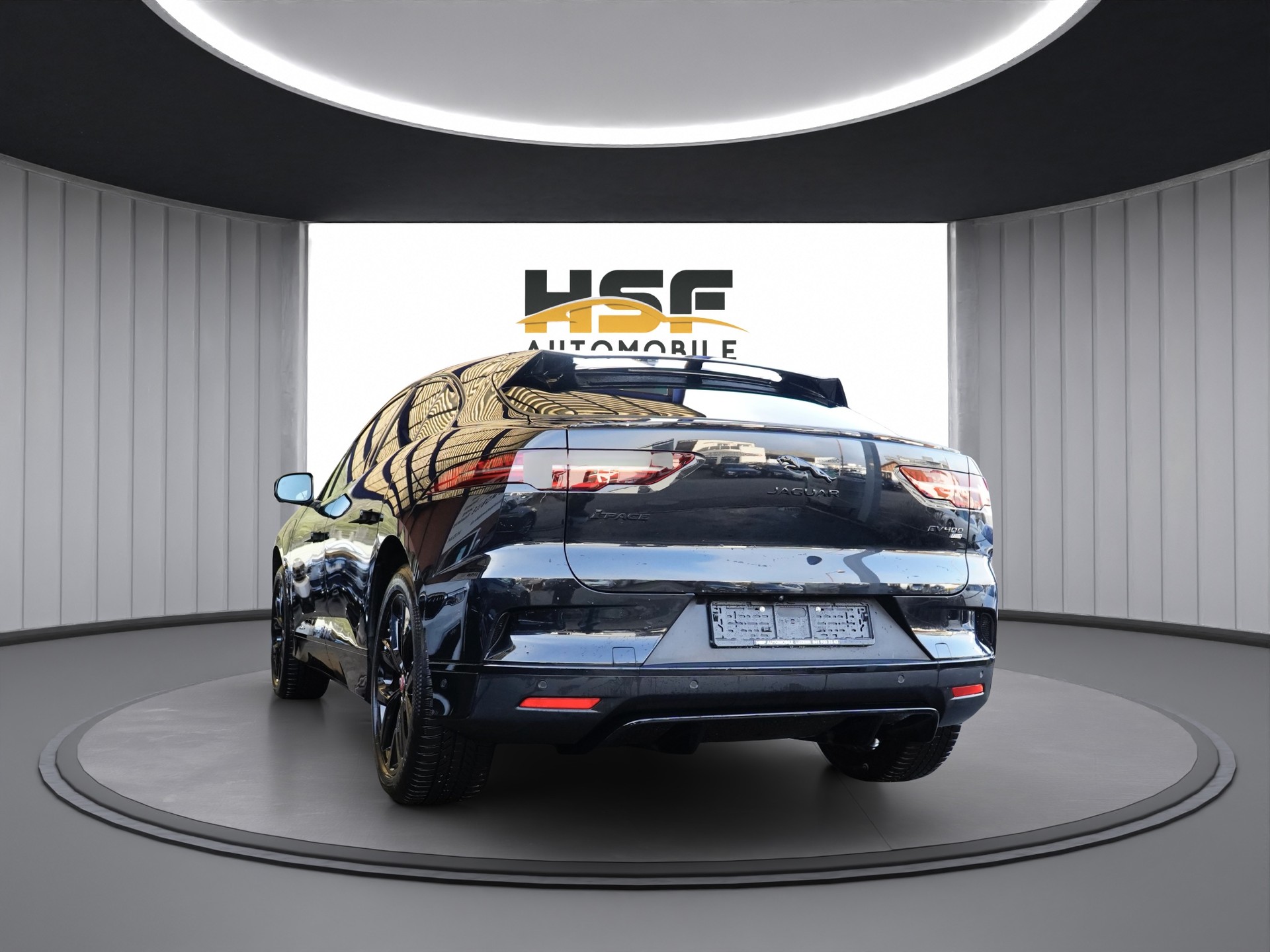 JAGUAR I-Pace EV400 SE Black AWD *CH Fahrzeug*-image-4