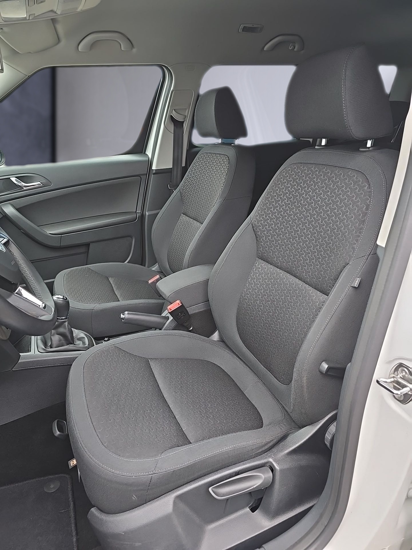 SKODA Yeti 2.0 TDI Elegance 4x4-image-15