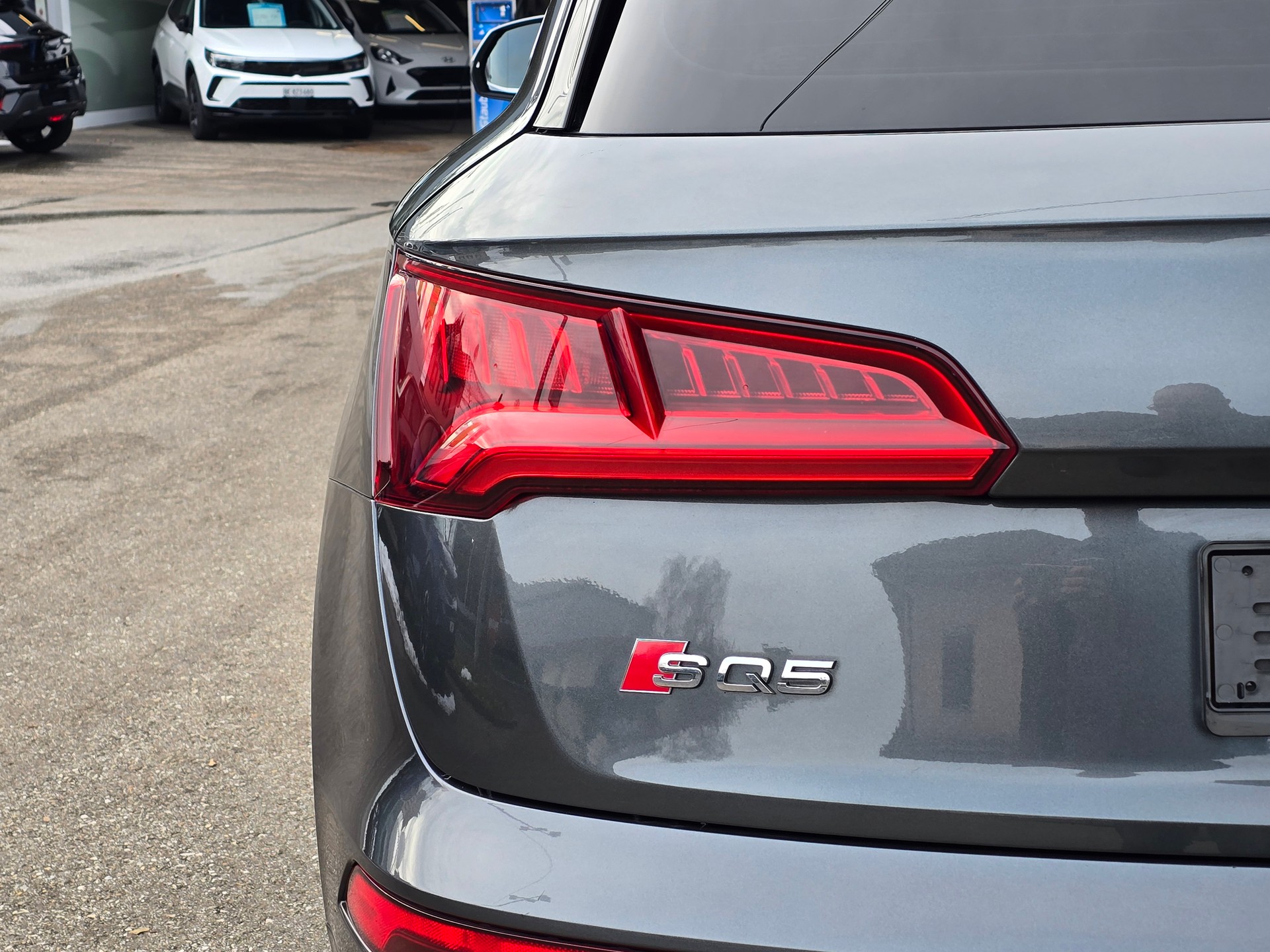 AUDI SQ5 3.0 TFSI quattro S-tronic-image-16