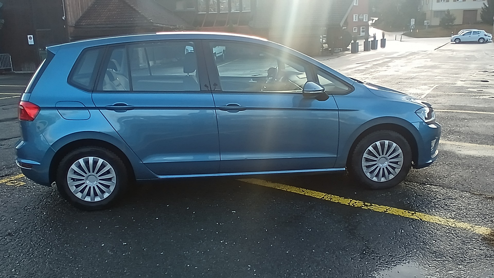 VW Golf Sportsvan 1.6 TDI Comfortline DSG-image-6