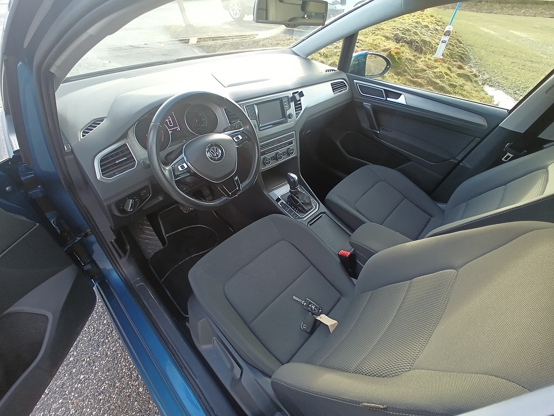 VW Golf Sportsvan 1.6 TDI Comfortline DSG-image-16