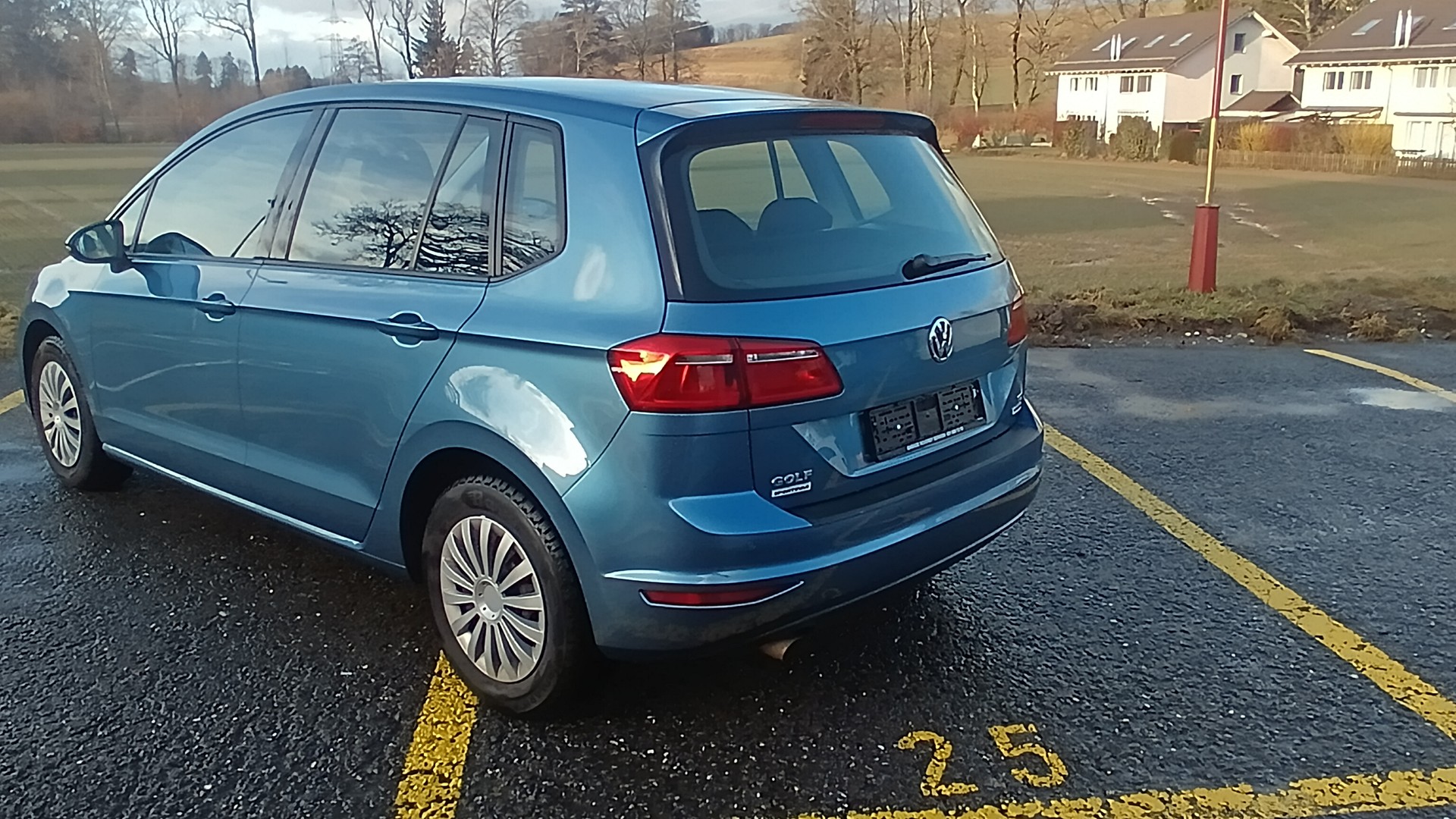 VW Golf Sportsvan 1.6 TDI Comfortline DSG-image-4