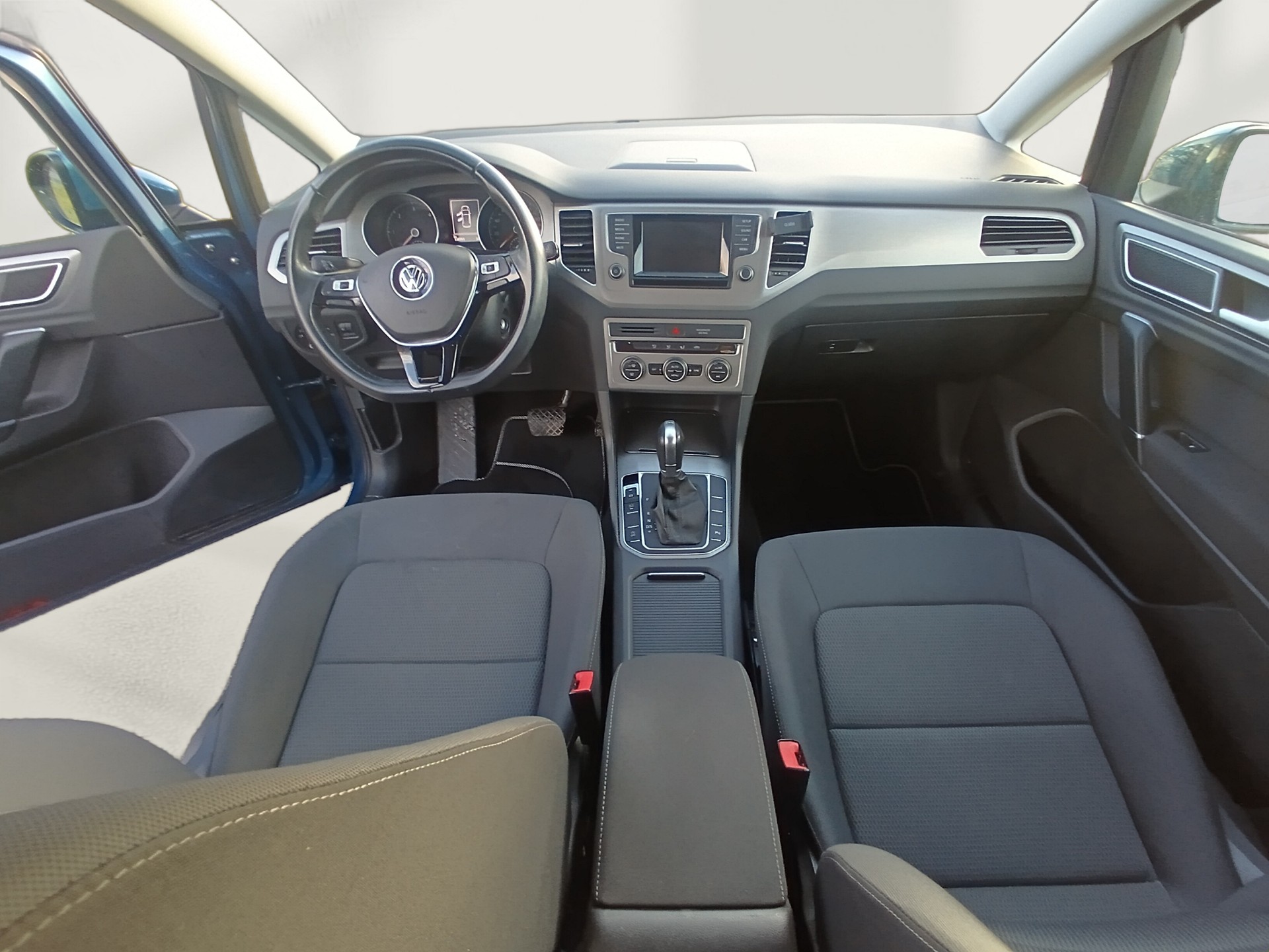 VW Golf Sportsvan 1.6 TDI Comfortline DSG-image-13