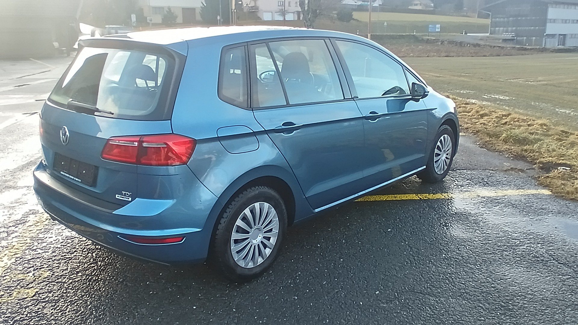 VW Golf Sportsvan 1.6 TDI Comfortline DSG-image-5