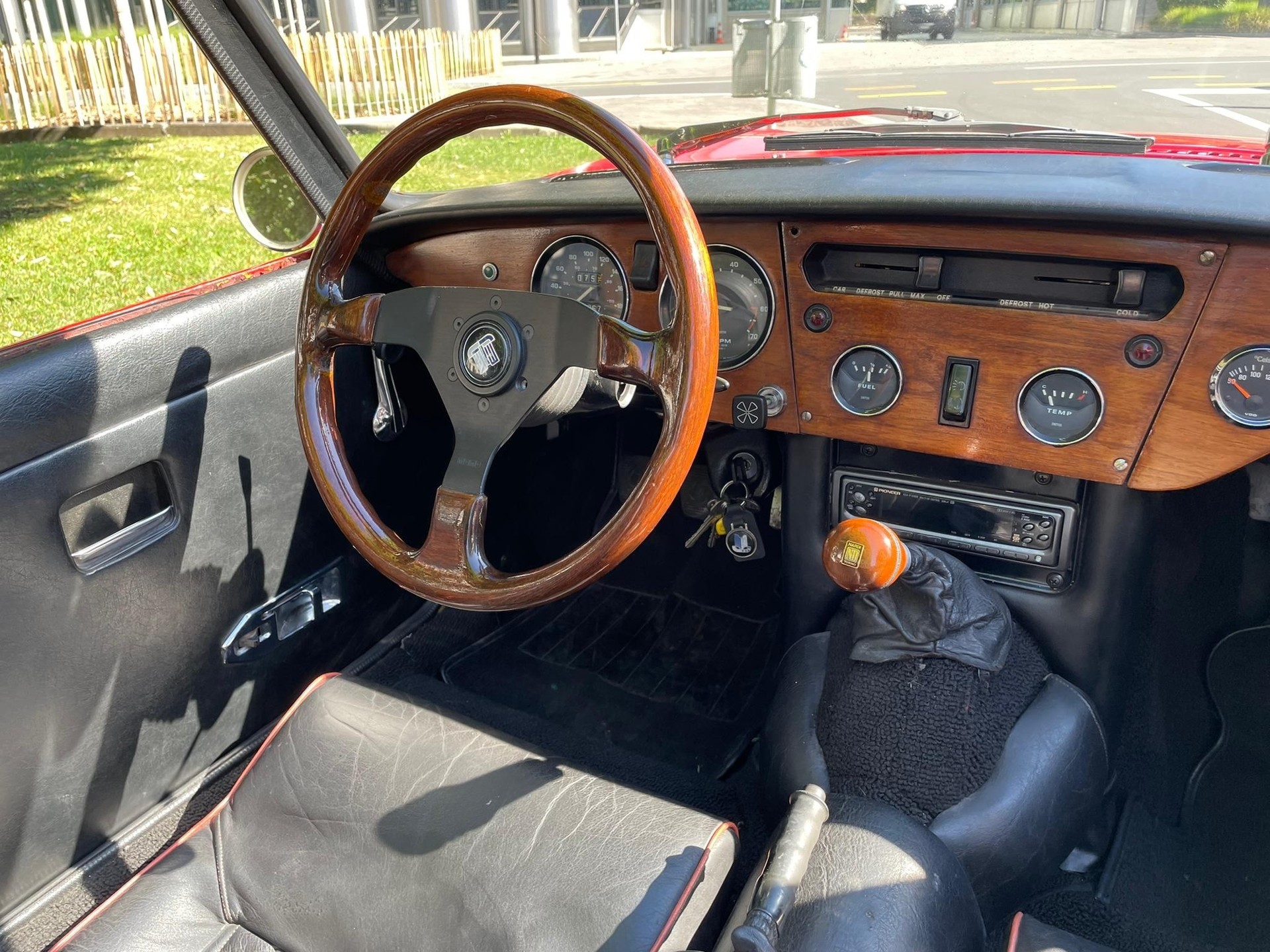 TRIUMPH Spitfire MK4-image-15