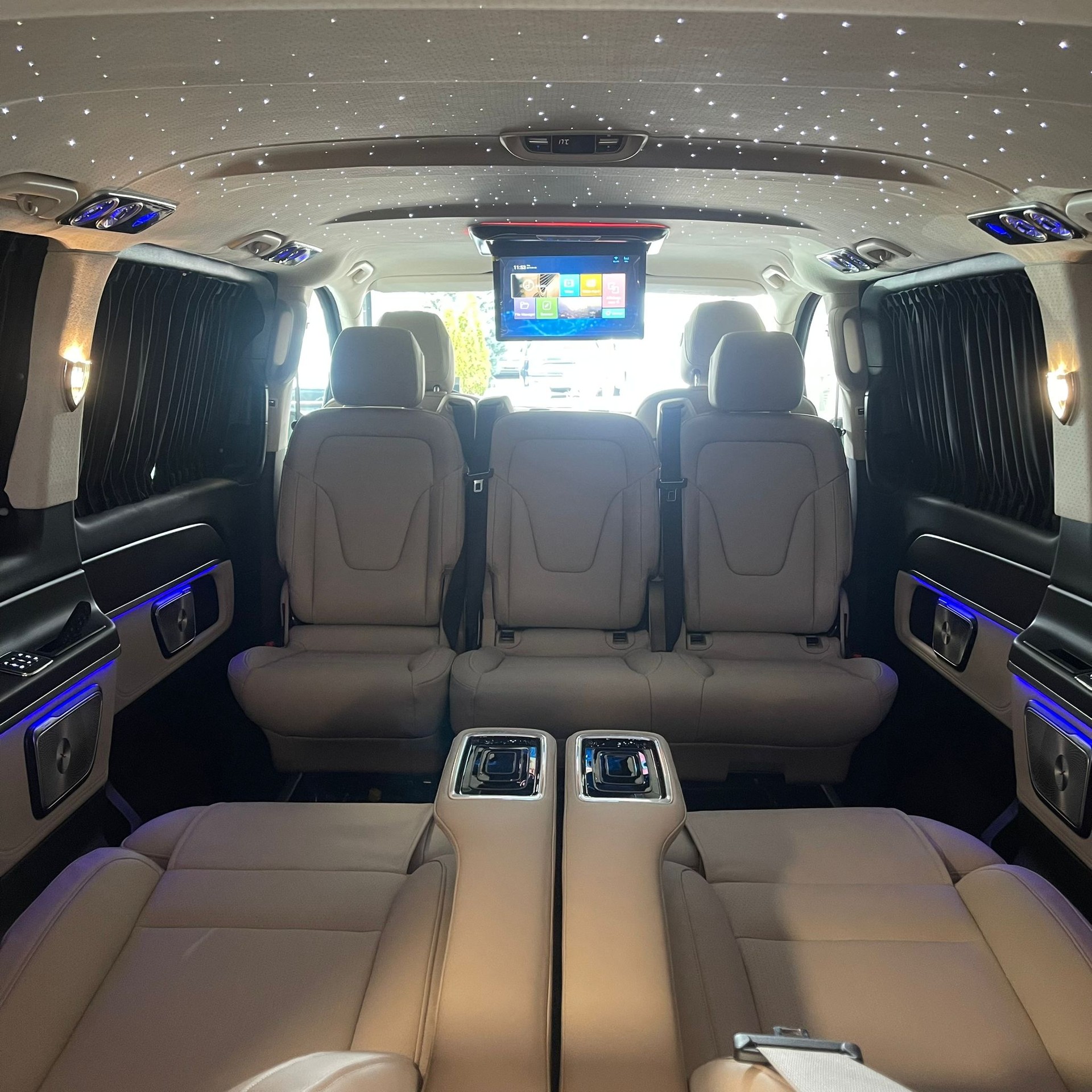 MERCEDES-BENZ V 300 d Extra-Lang 4matic Exclusive FALCON LOCARNO V.I.P-image-32