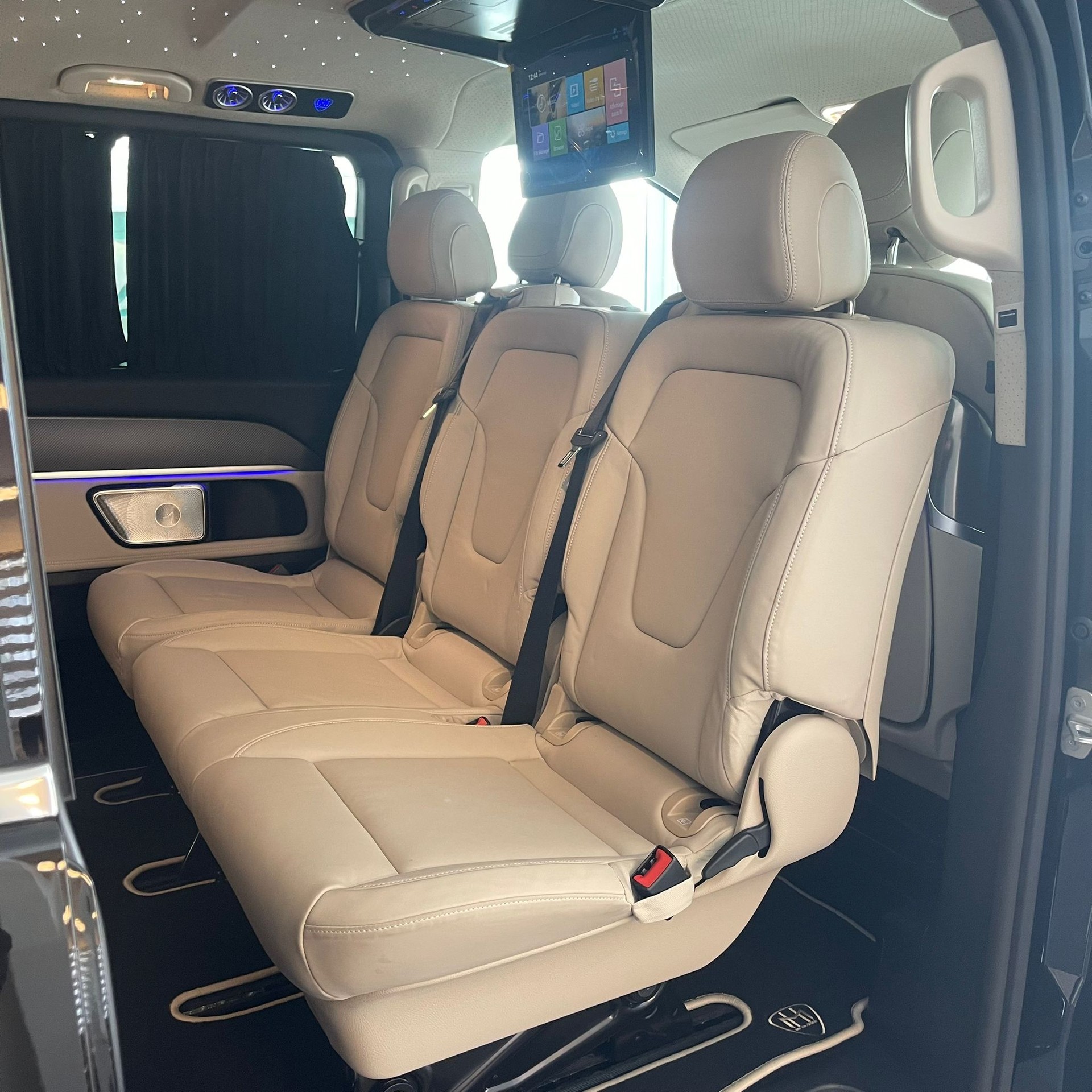 MERCEDES-BENZ V 300 d Extra-Lang 4matic Exclusive FALCON LOCARNO V.I.P-image-29