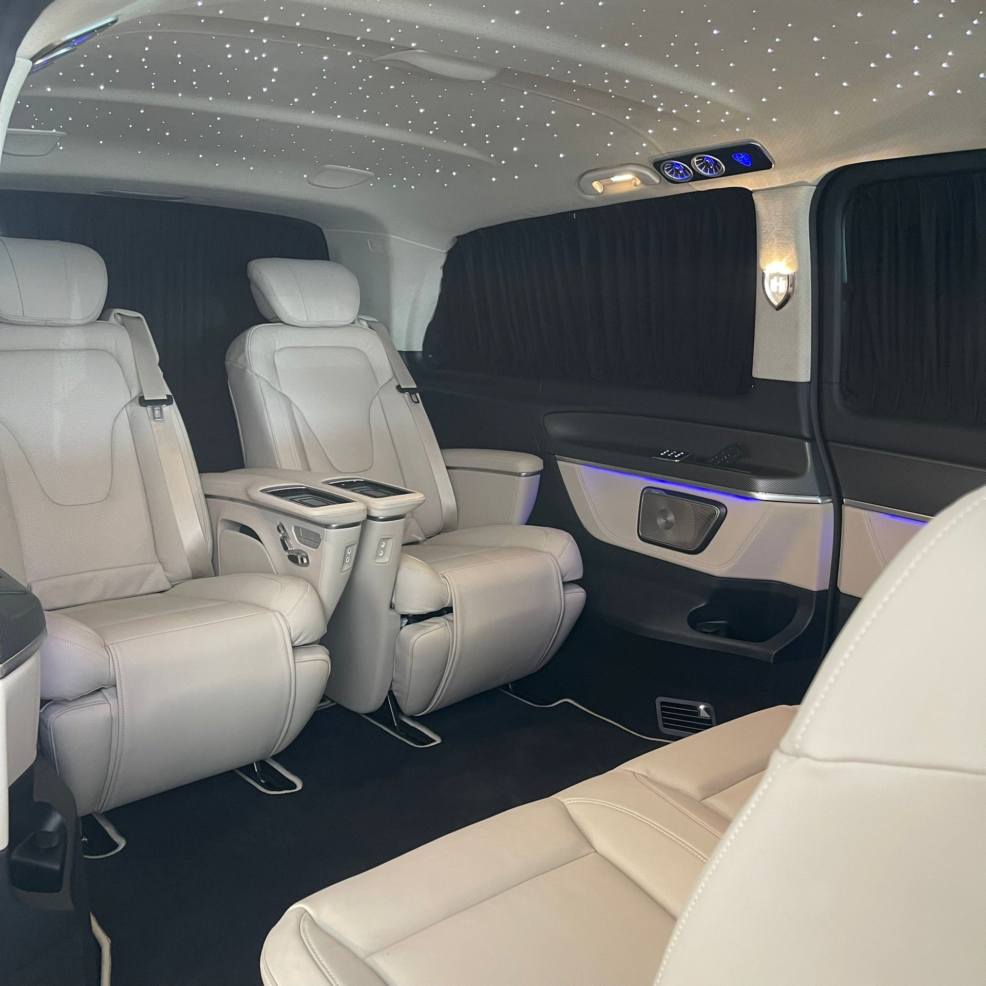 MERCEDES-BENZ V 300 d Extra-Lang 4matic Exclusive FALCON LOCARNO V.I.P-image-27