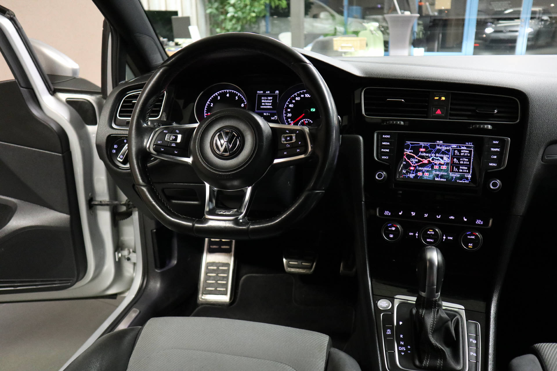 VW Golf VII 1.2 TSI Comfortline DSG-image-11