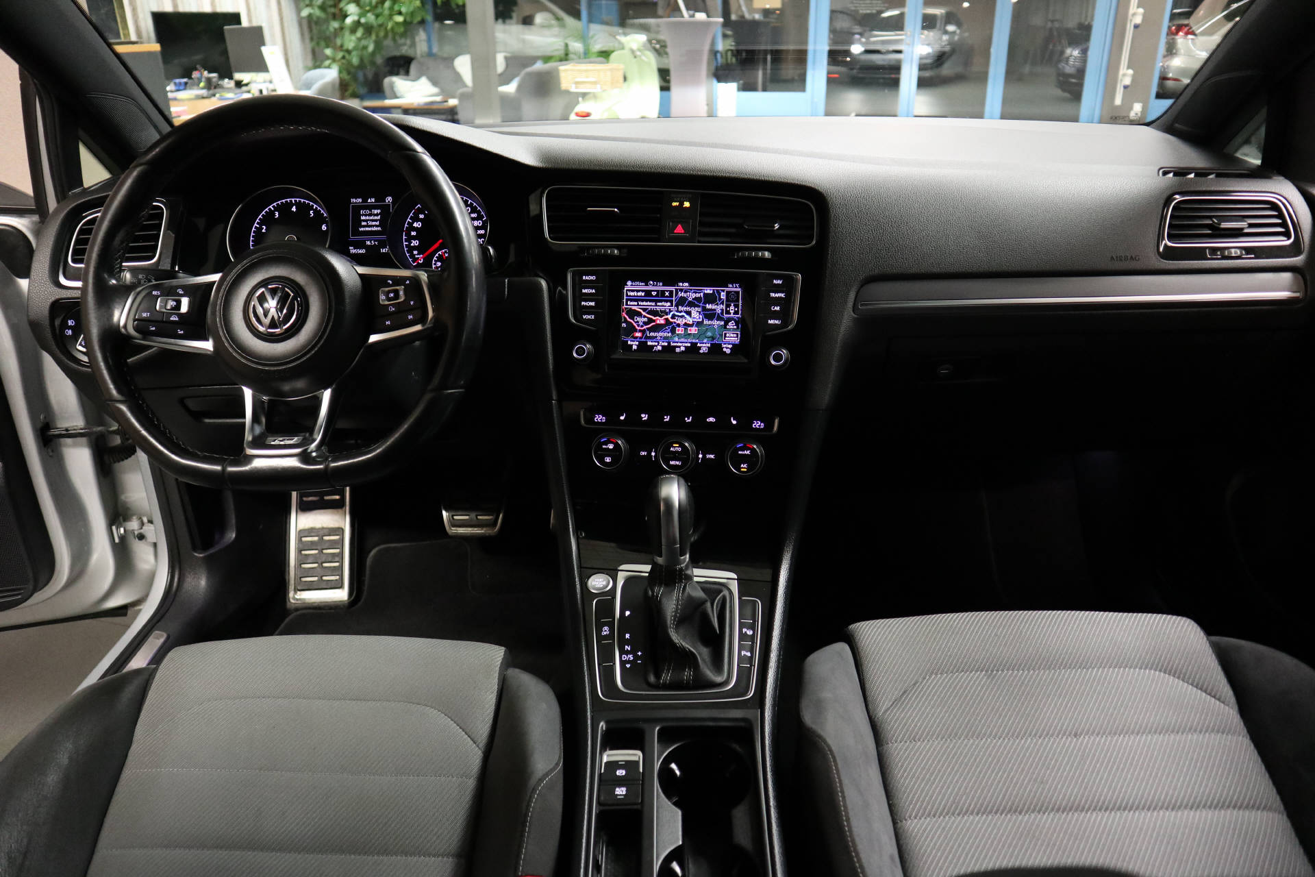VW Golf VII 1.2 TSI Comfortline DSG-image-12