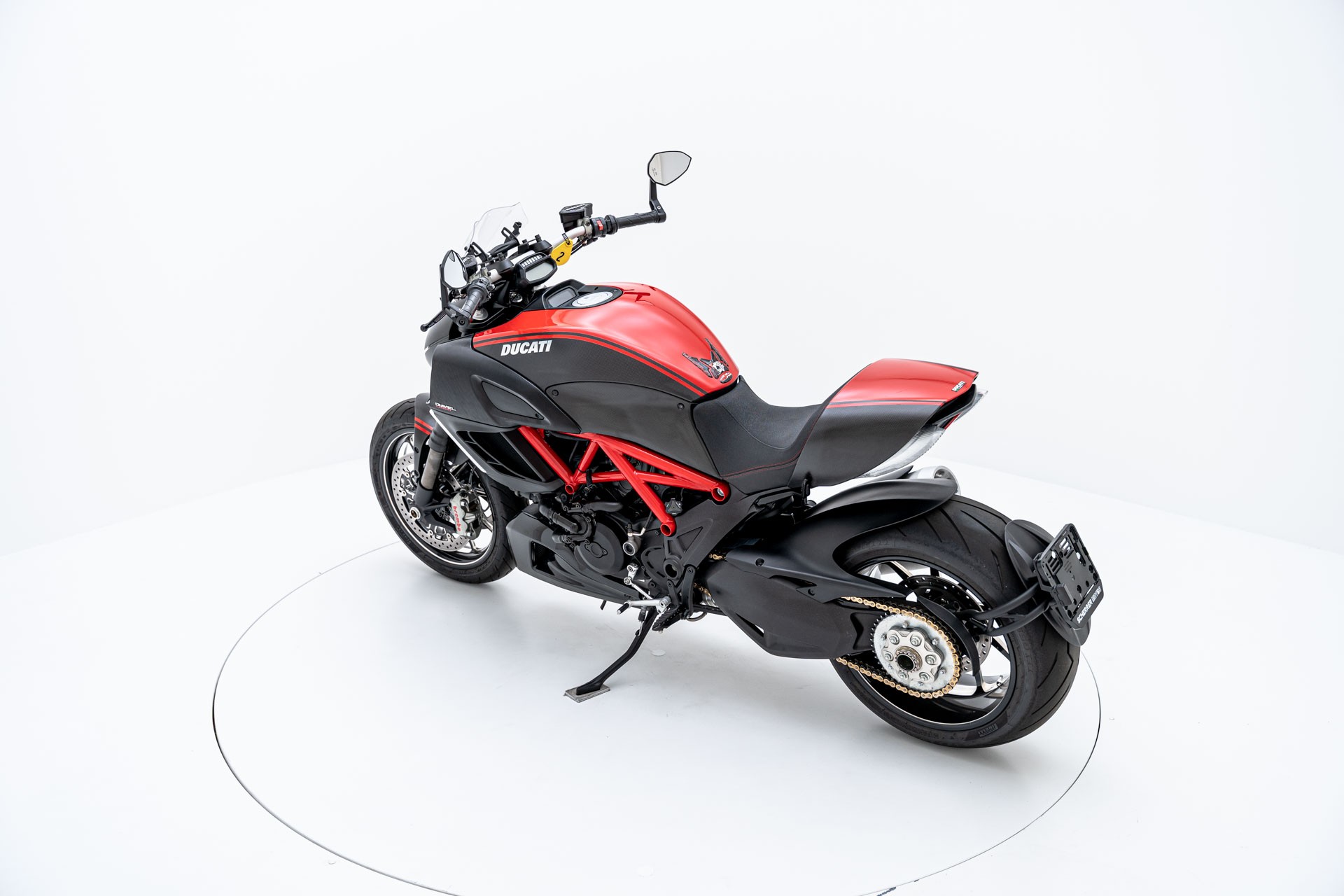 DUCATI Diavel 1200 Carbon-image-4
