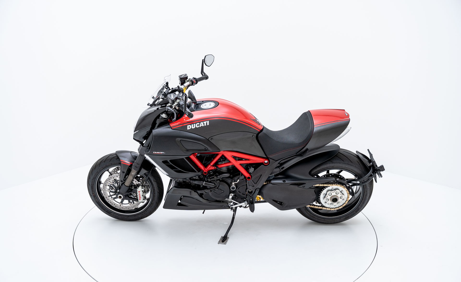 DUCATI Diavel 1200 Carbon-image-6