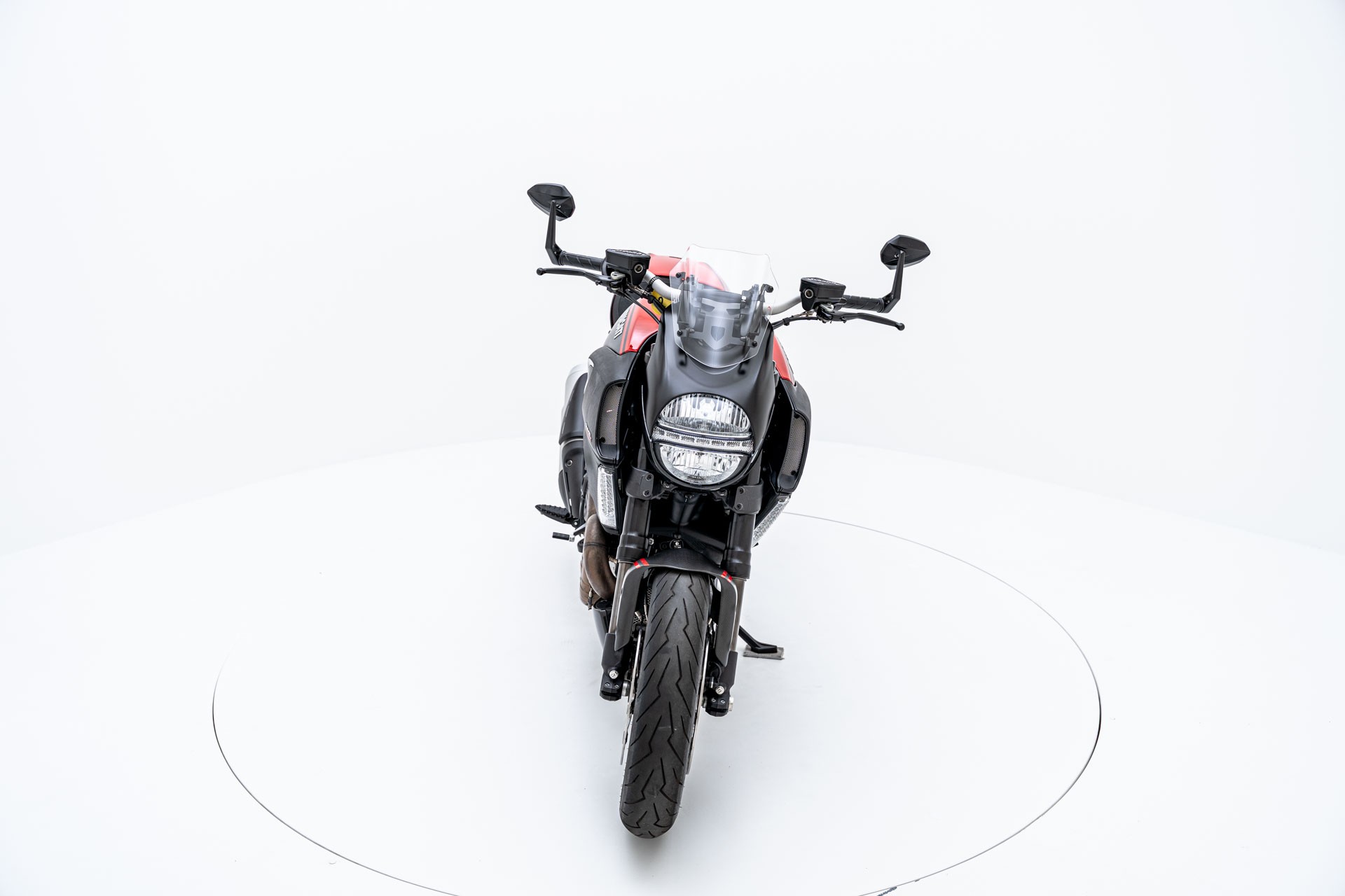 DUCATI Diavel 1200 Carbon-image-7