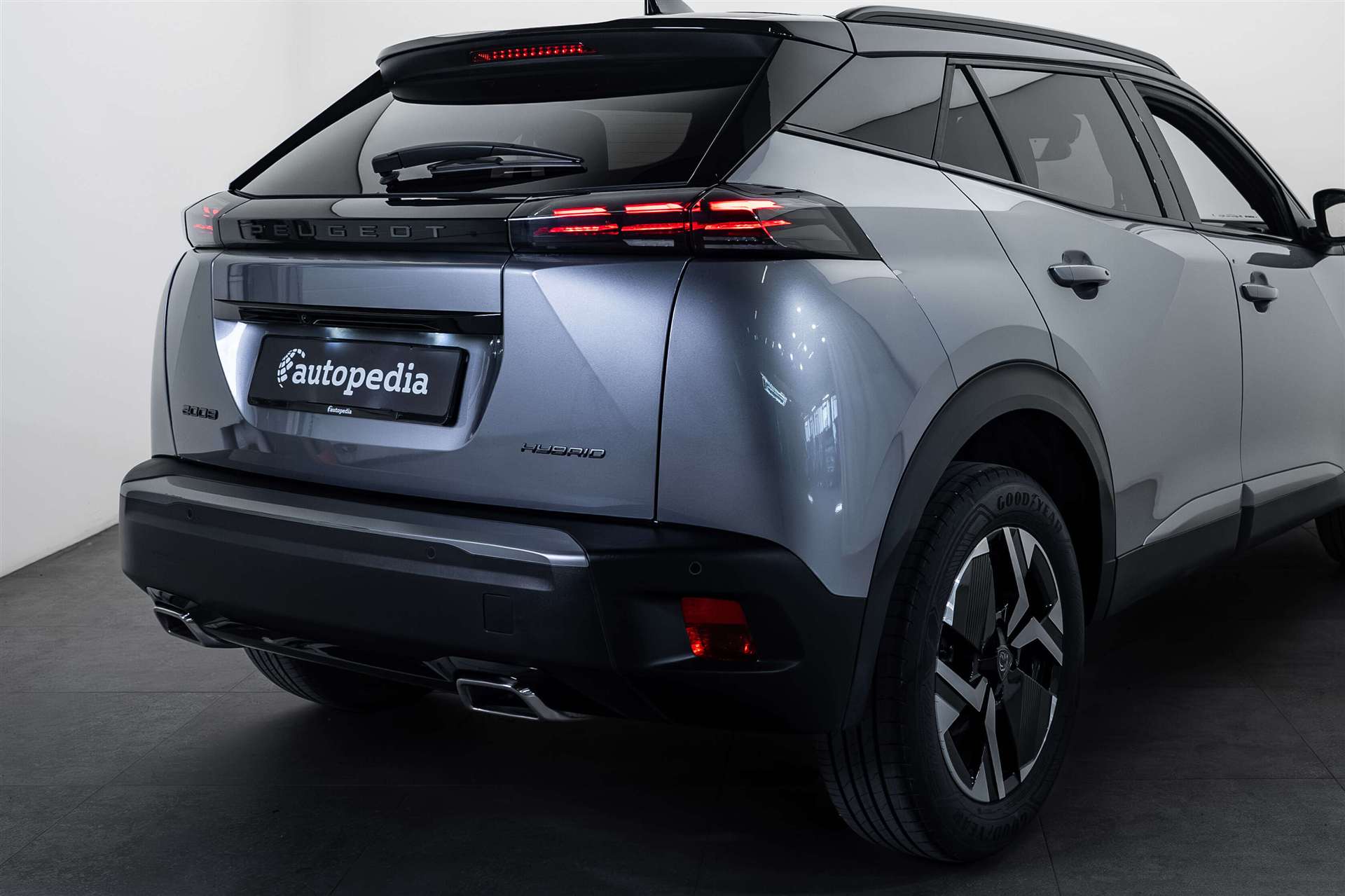 PEUGEOT 2008 1.2 145 MHEV GT Automat-showroom-element-3