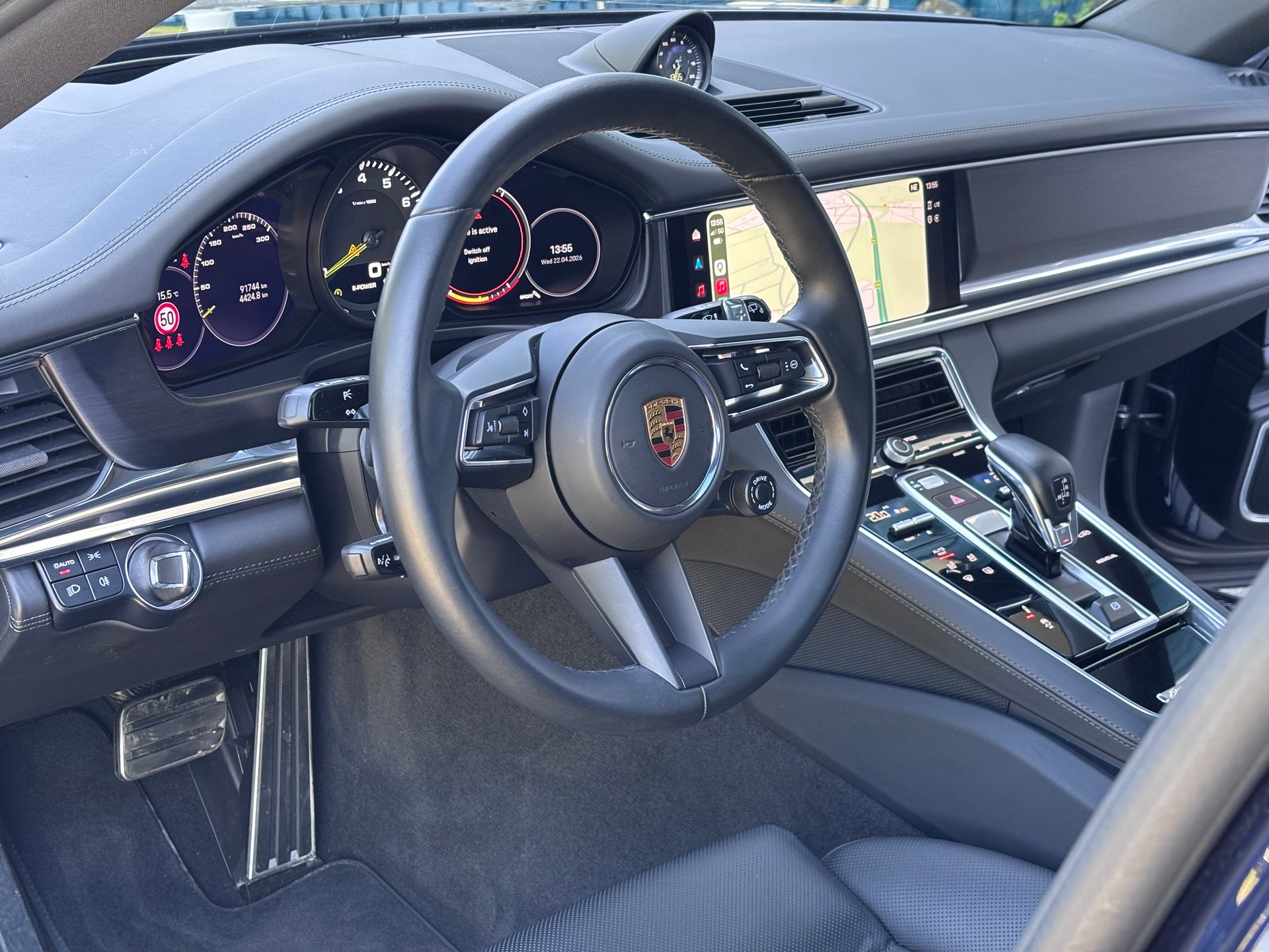 PORSCHE Panamera 4 E-Hybrid Sport Turismo Platinum Edition PDK-image-11