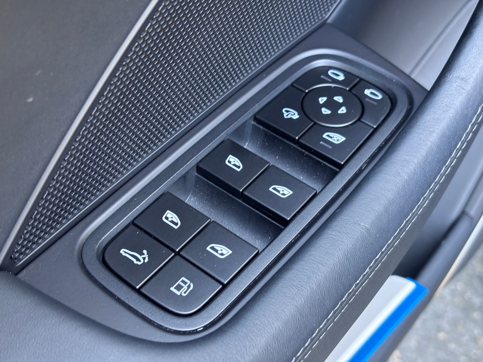 PORSCHE Panamera 4 E-Hybrid Sport Turismo Platinum Edition PDK-image-17
