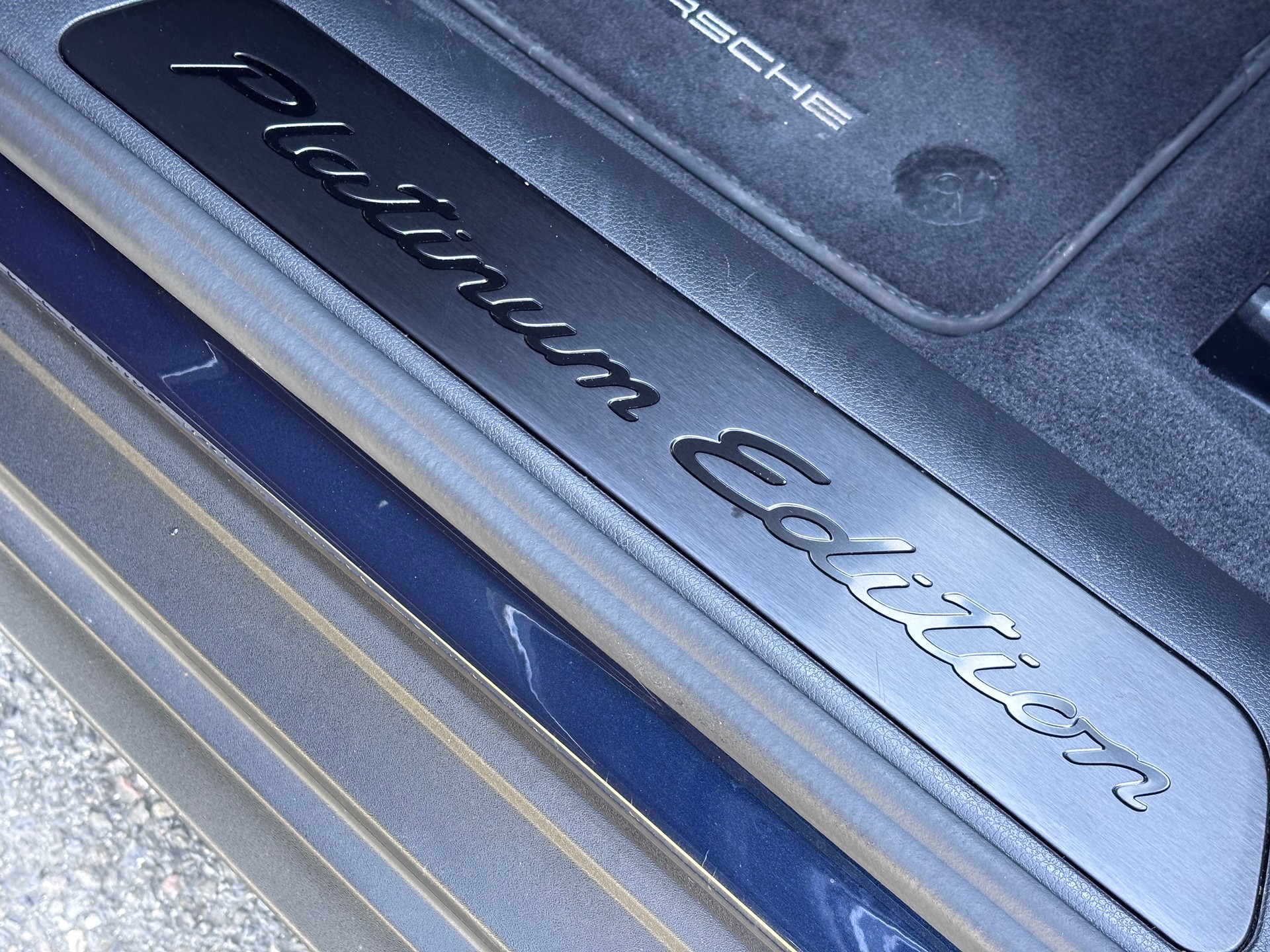 PORSCHE Panamera 4 E-Hybrid Sport Turismo Platinum Edition PDK-image-14
