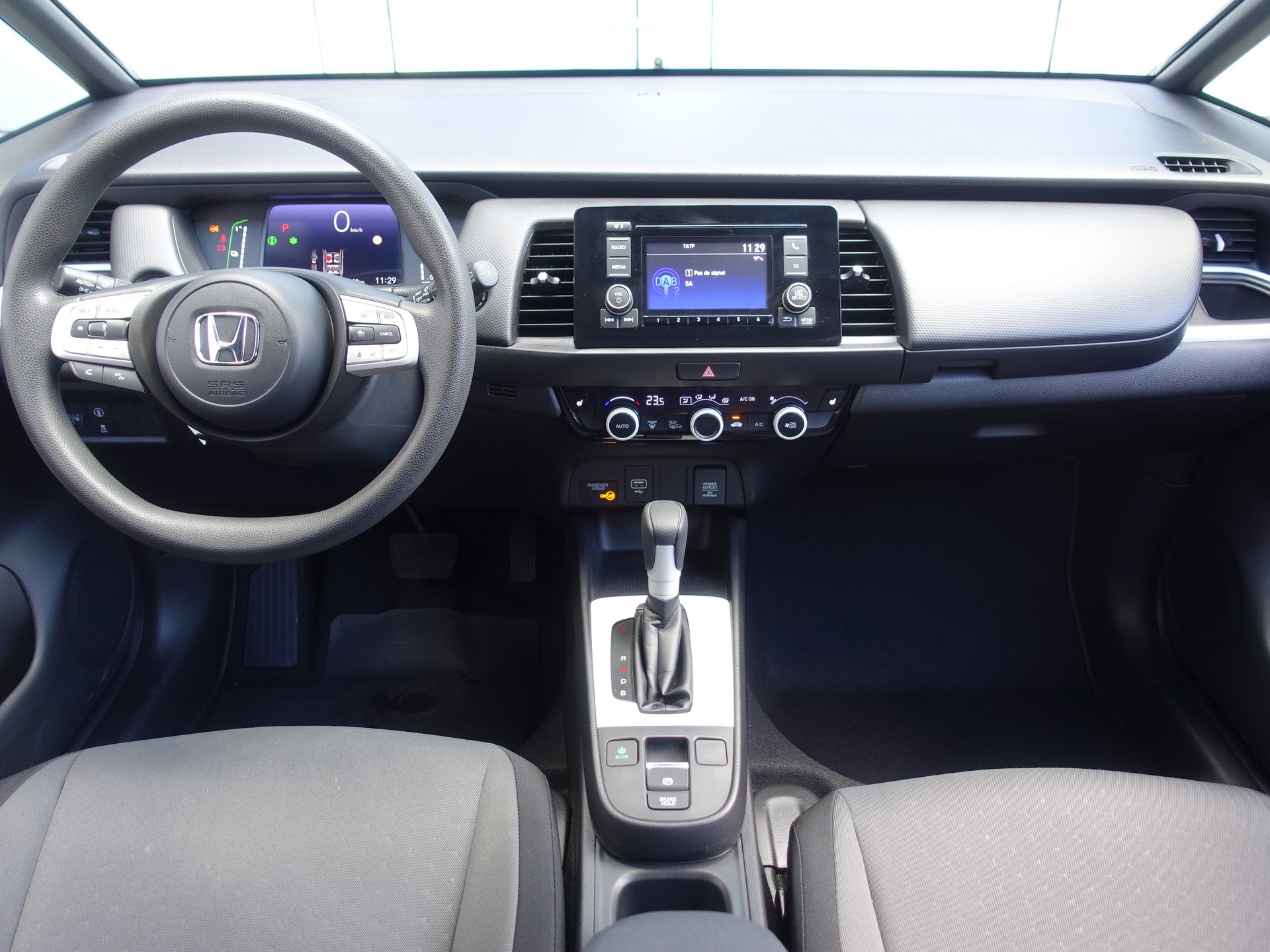HONDA Jazz 1.5i-MMD Executive E-CVT-image-10