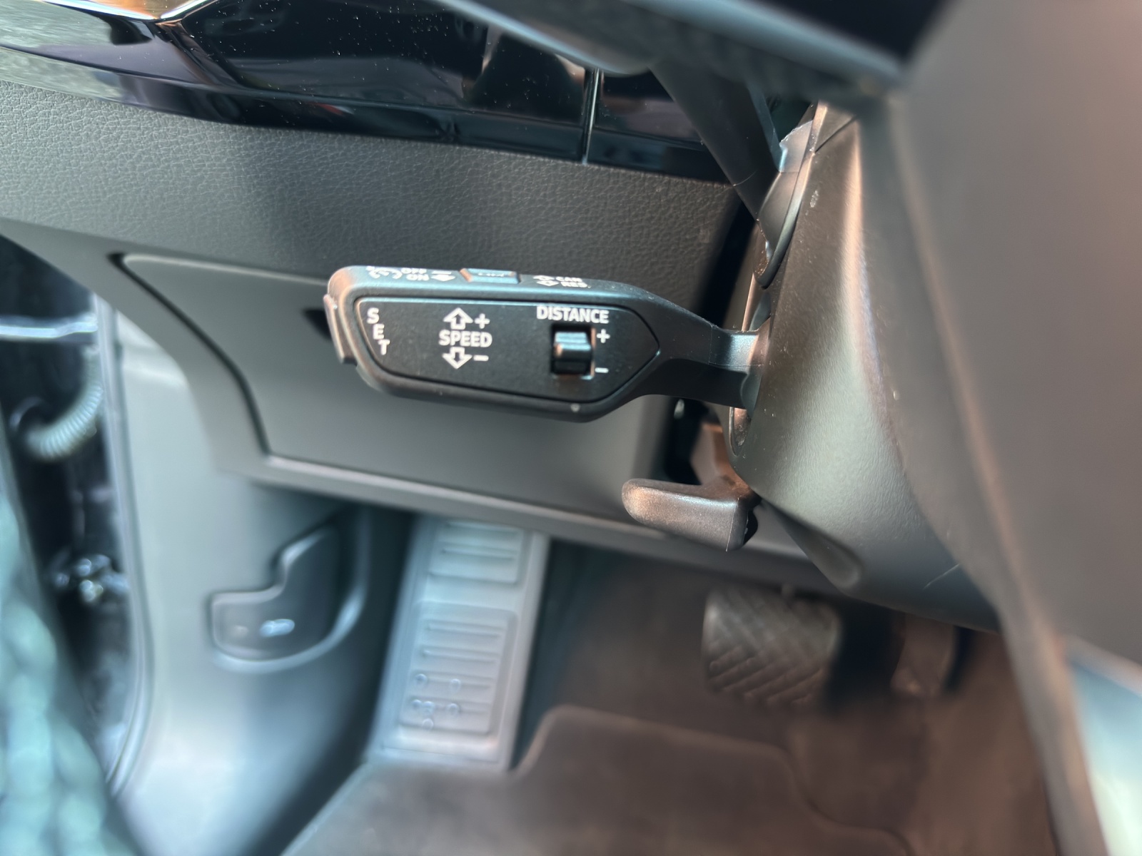 AUDI e-tron 55 S Line Black Edition quattro-image-13