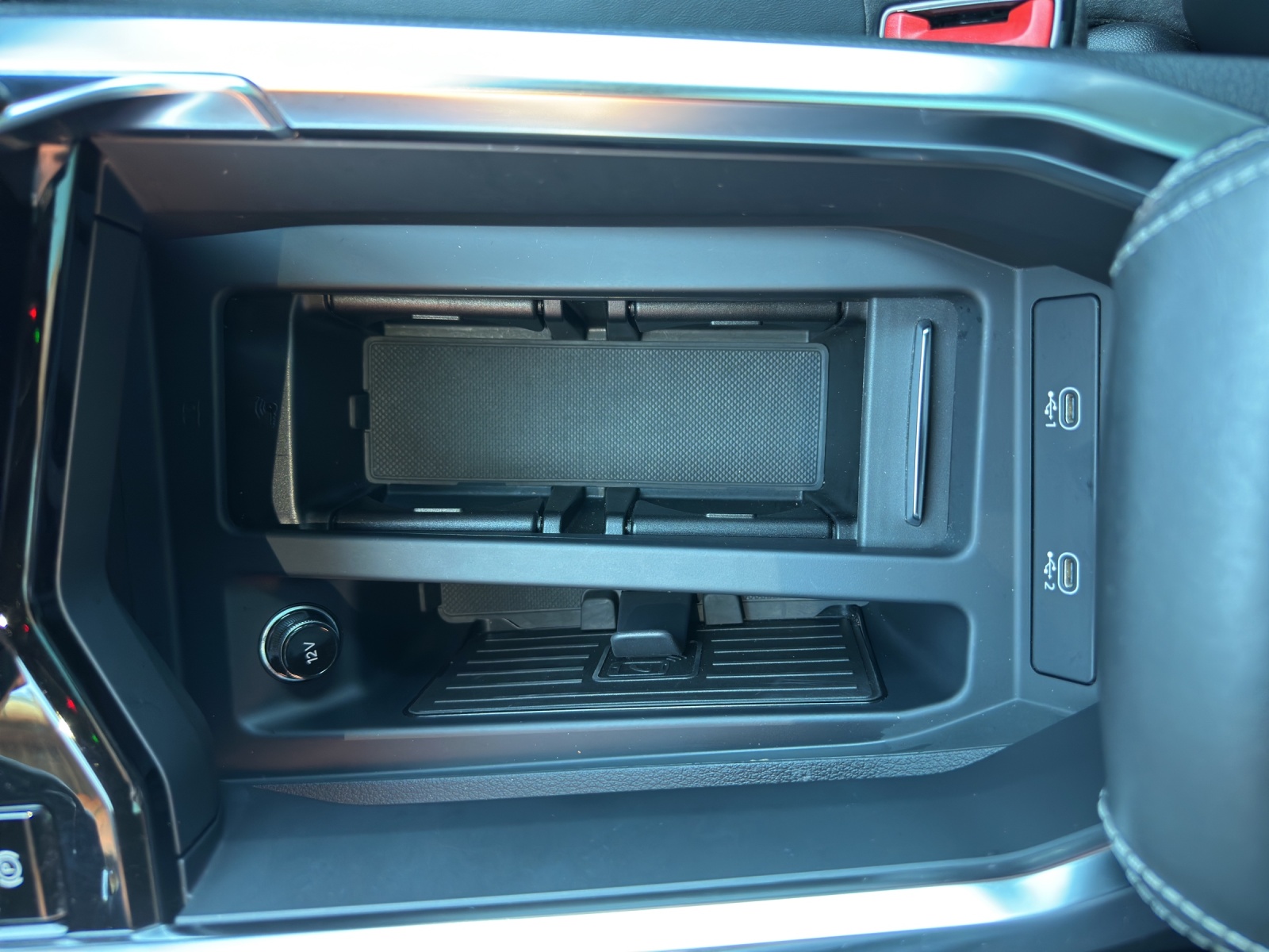AUDI e-tron 55 S Line Black Edition quattro-image-14