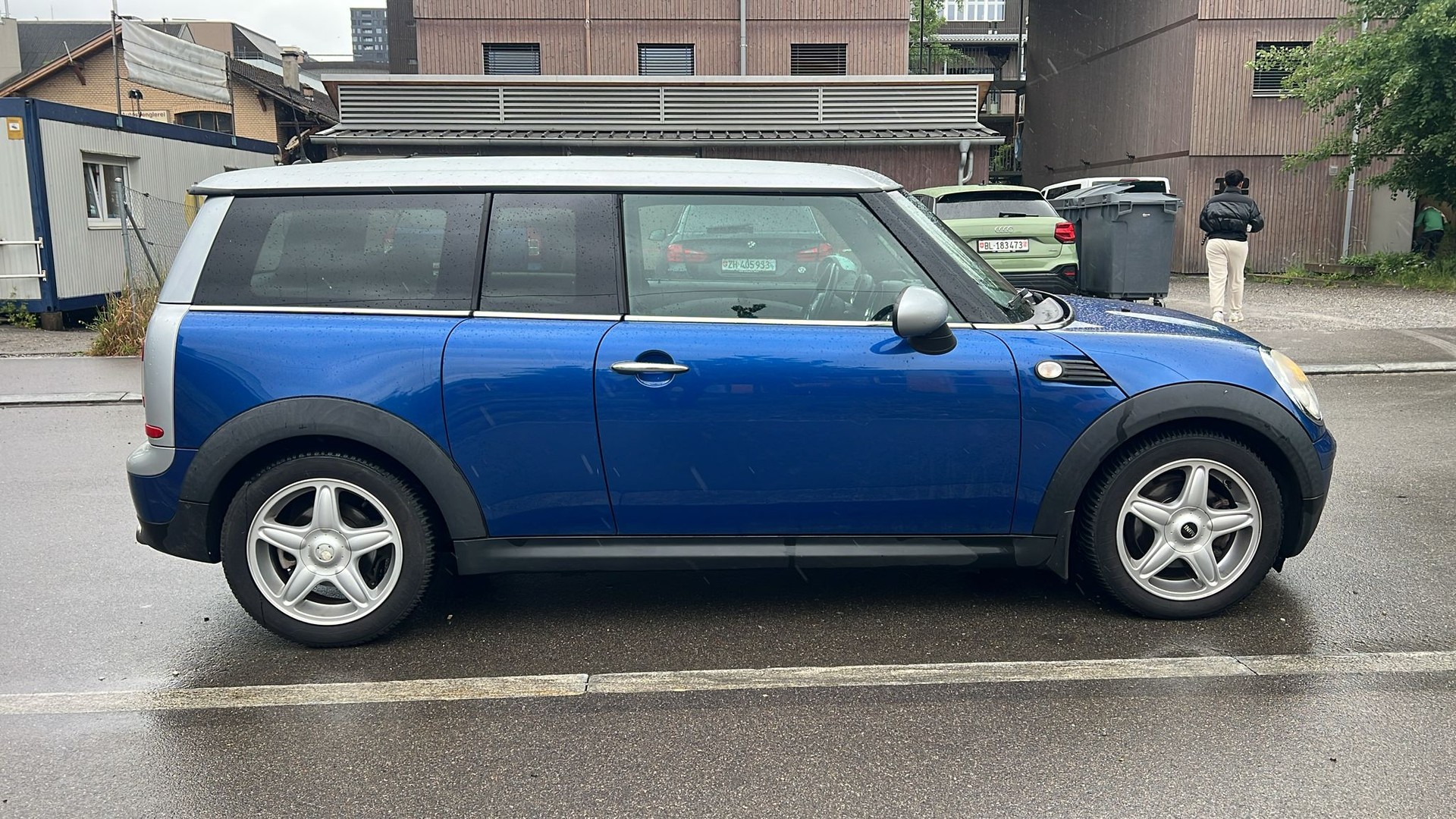 MINI CLUBMAN-image-4