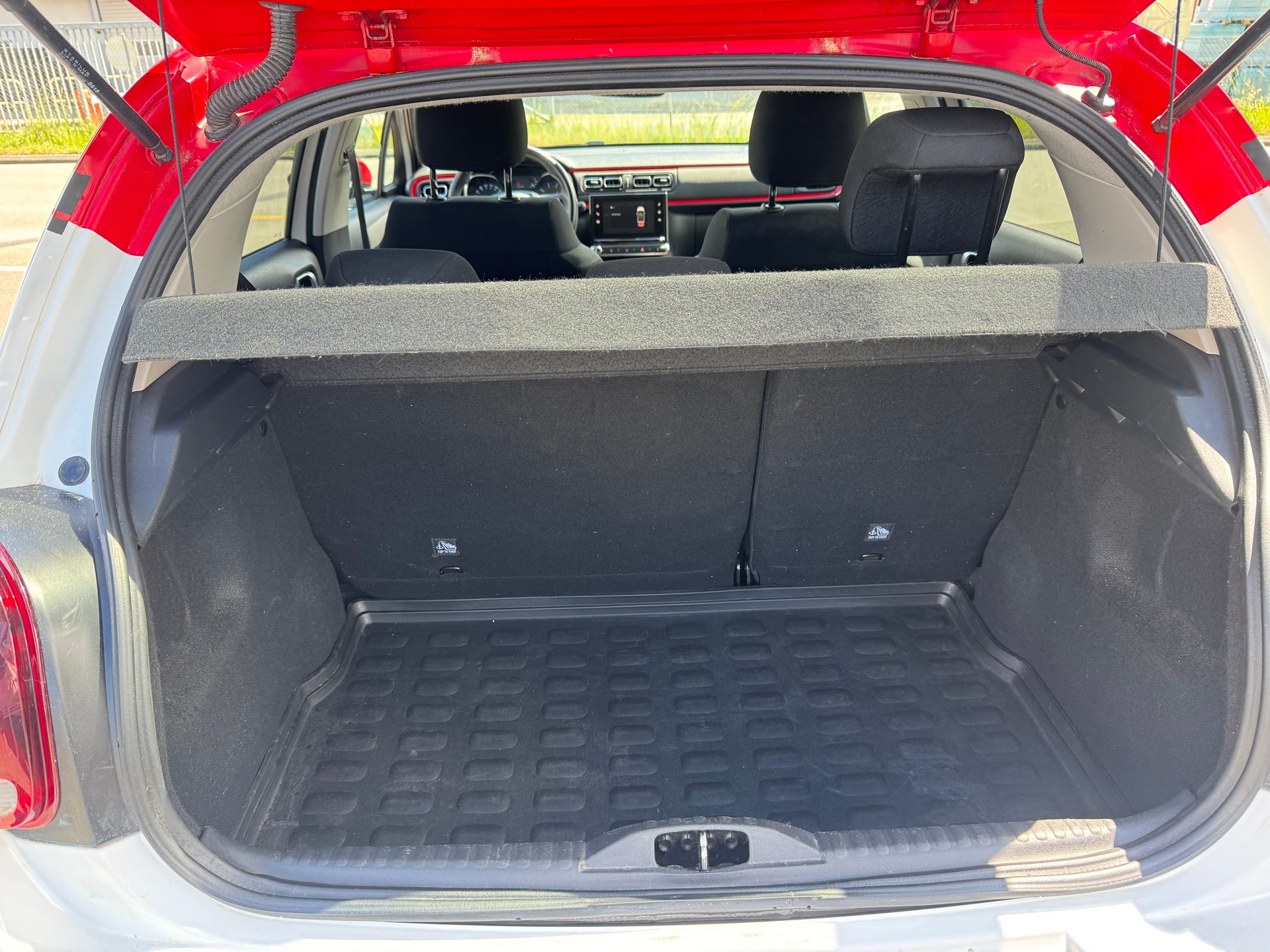 CITROEN C3 1.2i PureTech Shine-image-6