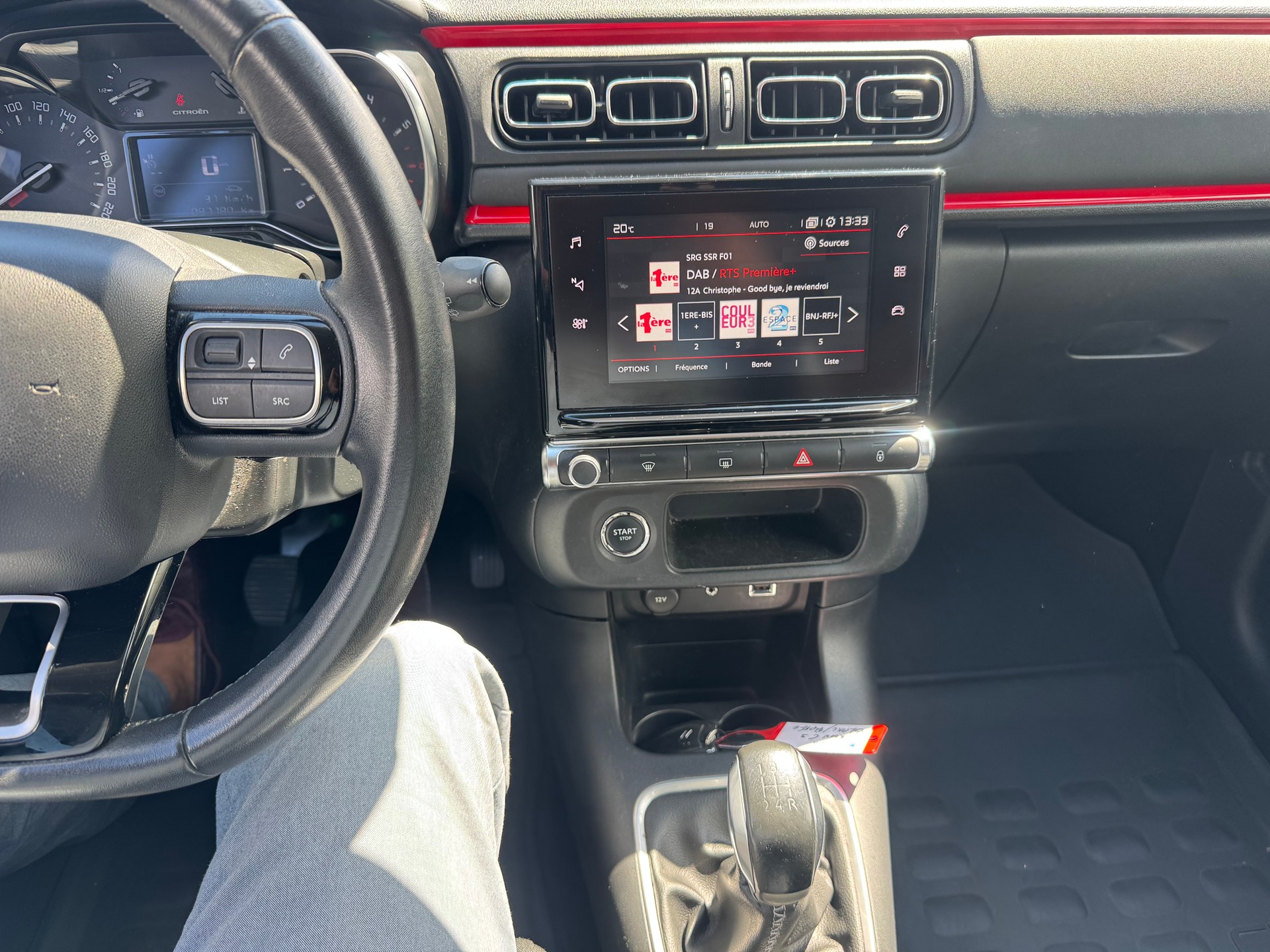 CITROEN C3 1.2i PureTech Shine-image-14