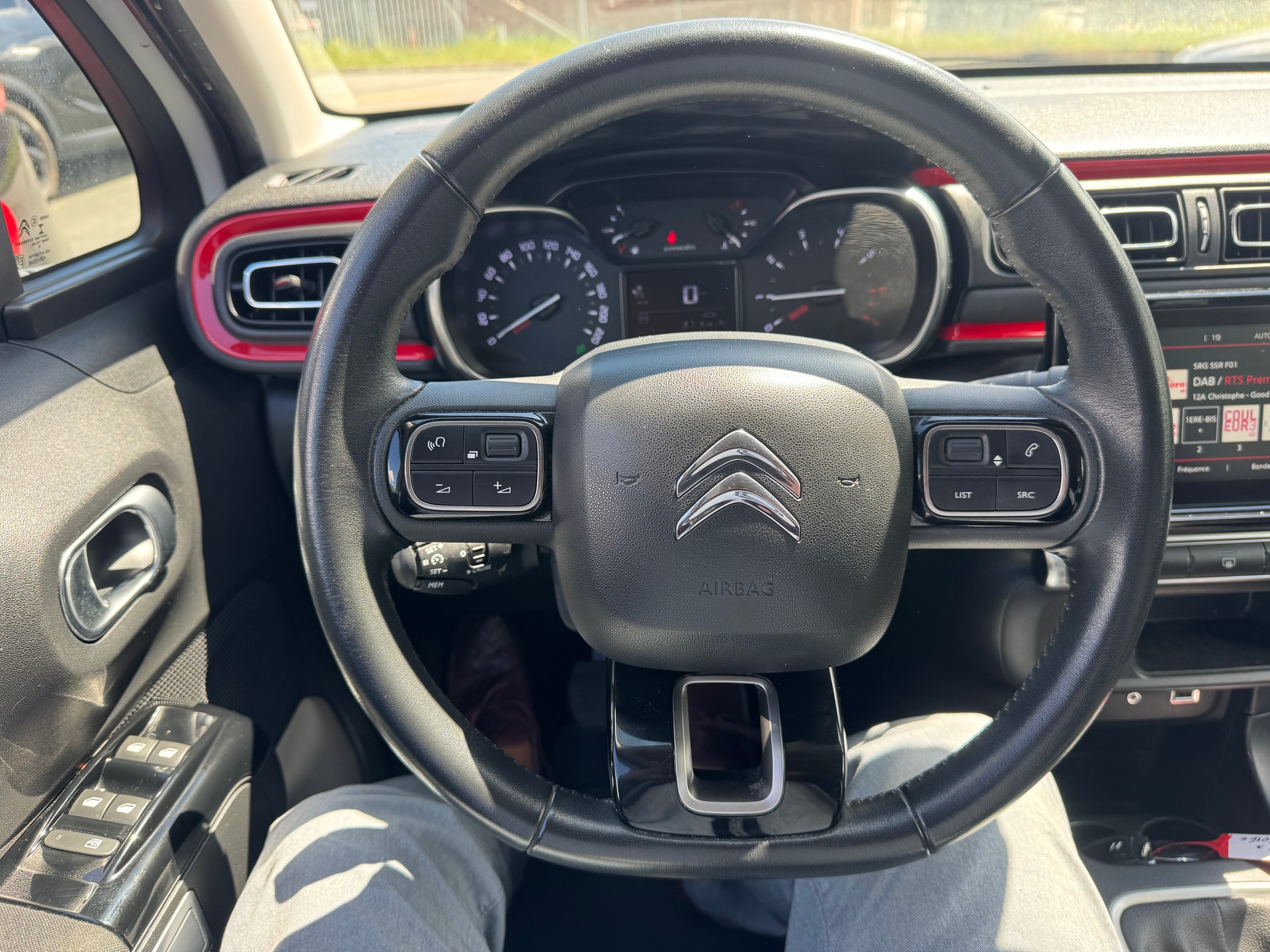 CITROEN C3 1.2i PureTech Shine-image-10