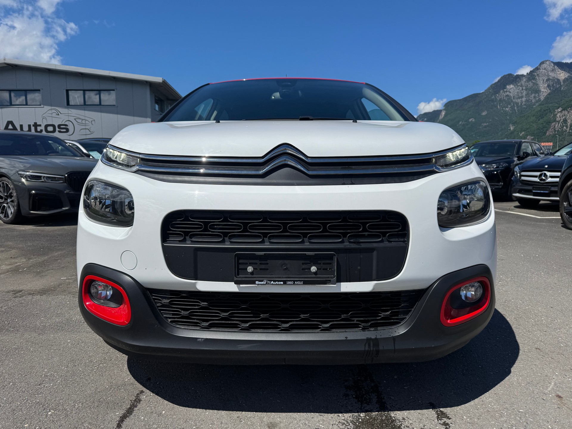 CITROEN C3 1.2i PureTech Shine-showroom-element-1