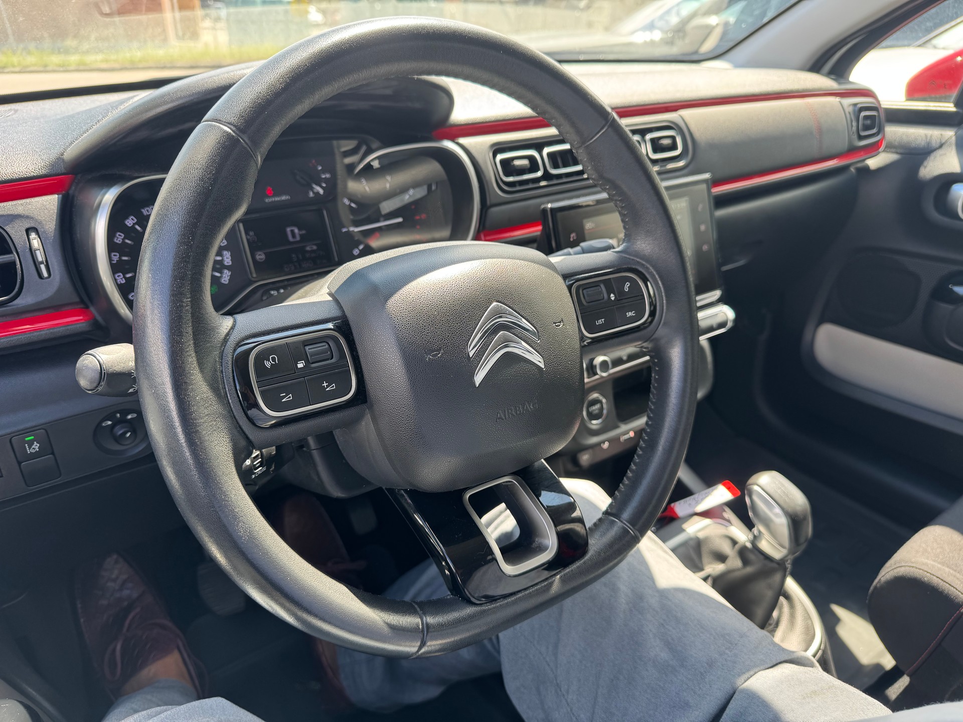 CITROEN C3 1.2i PureTech Shine-image-15