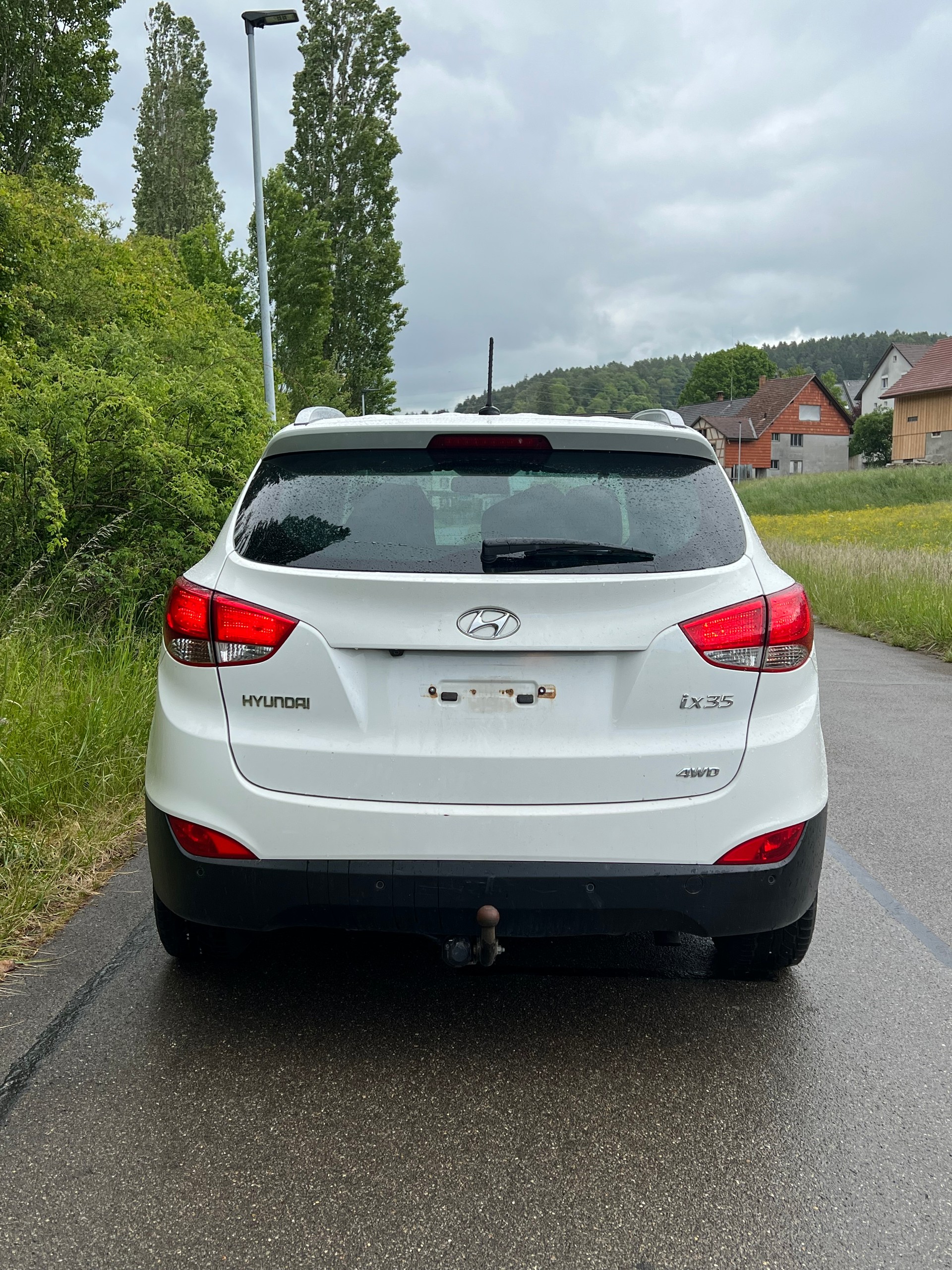 HYUNDAI iX 35 2.0 Style 4WD Automatic-image-4