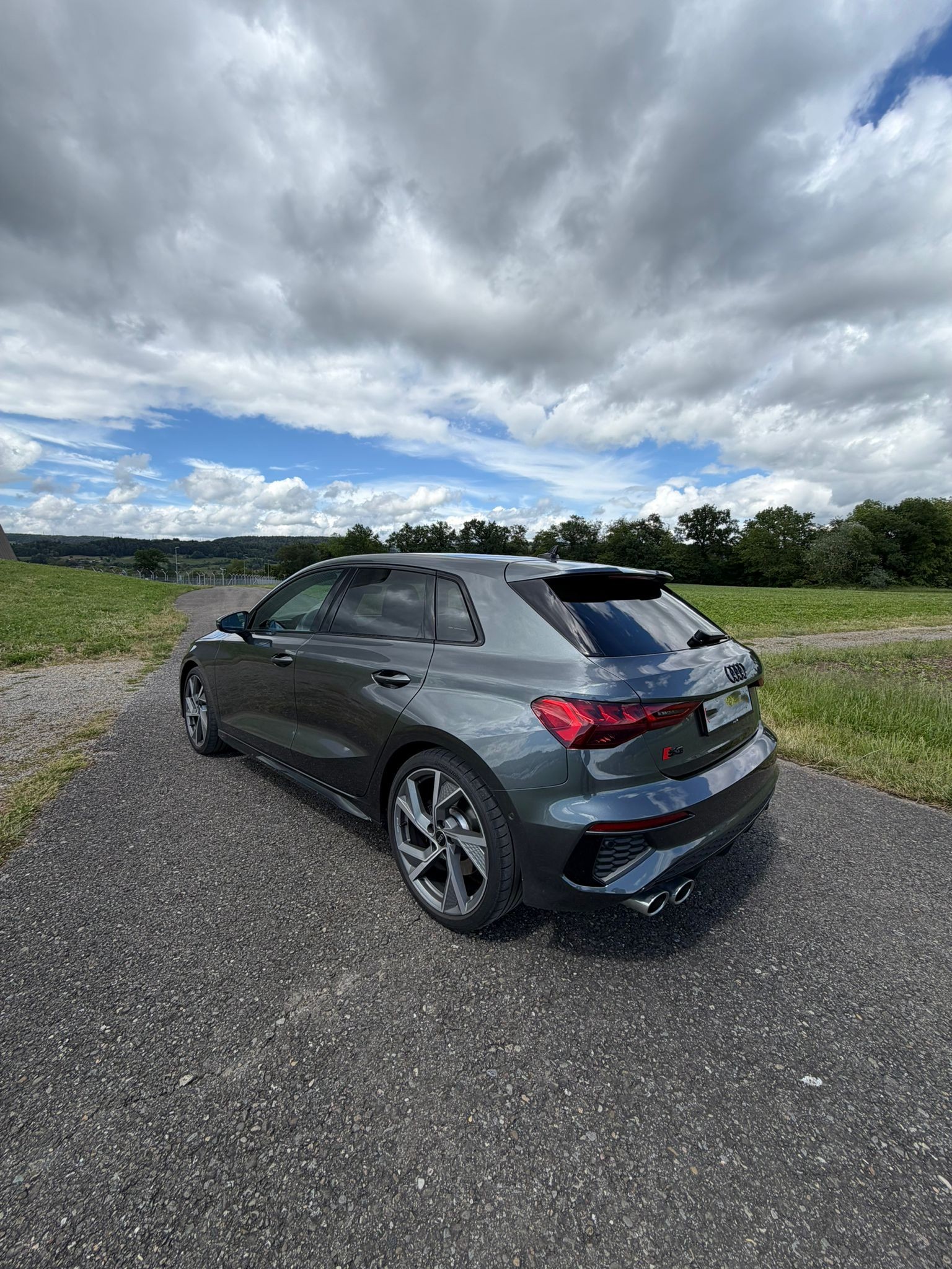 AUDI S3 Sportback 2.0 TFSI quattro S-tronic-image-3