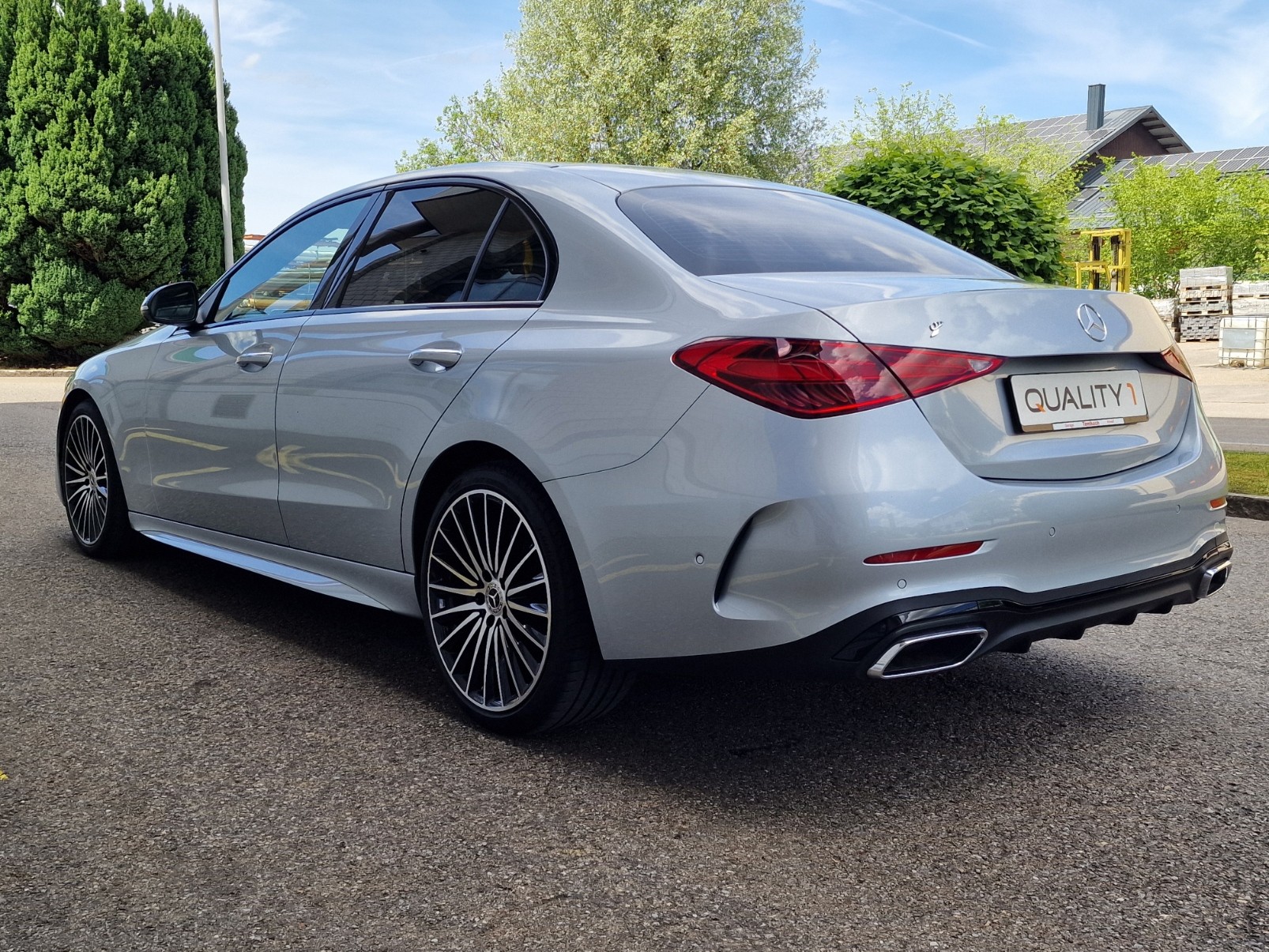 MERCEDES-BENZ C 300 d 4Matic AMG Line-image-5