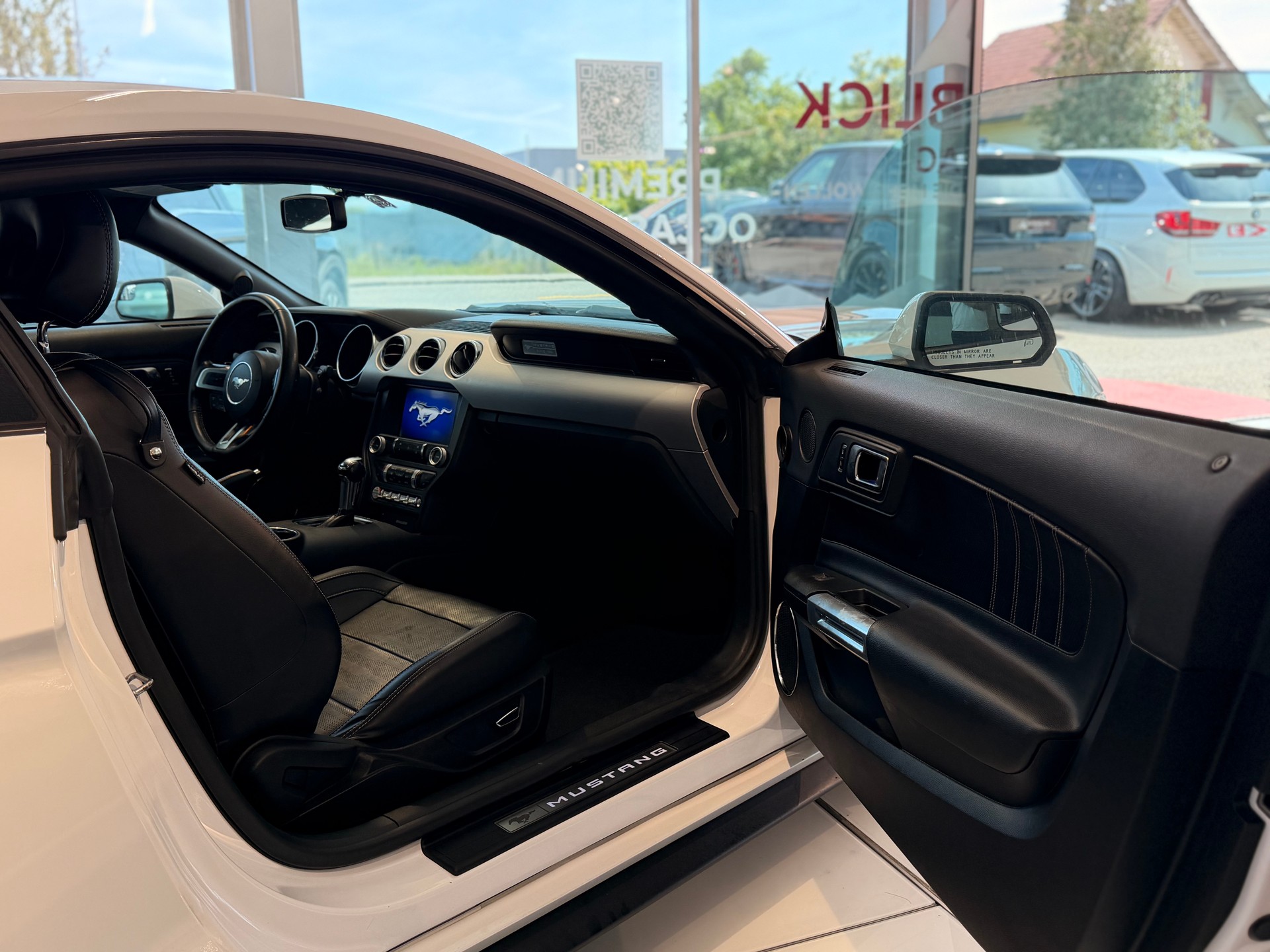 FORD Mustang Fastback 5.0 V8 GT Automat-image-13
