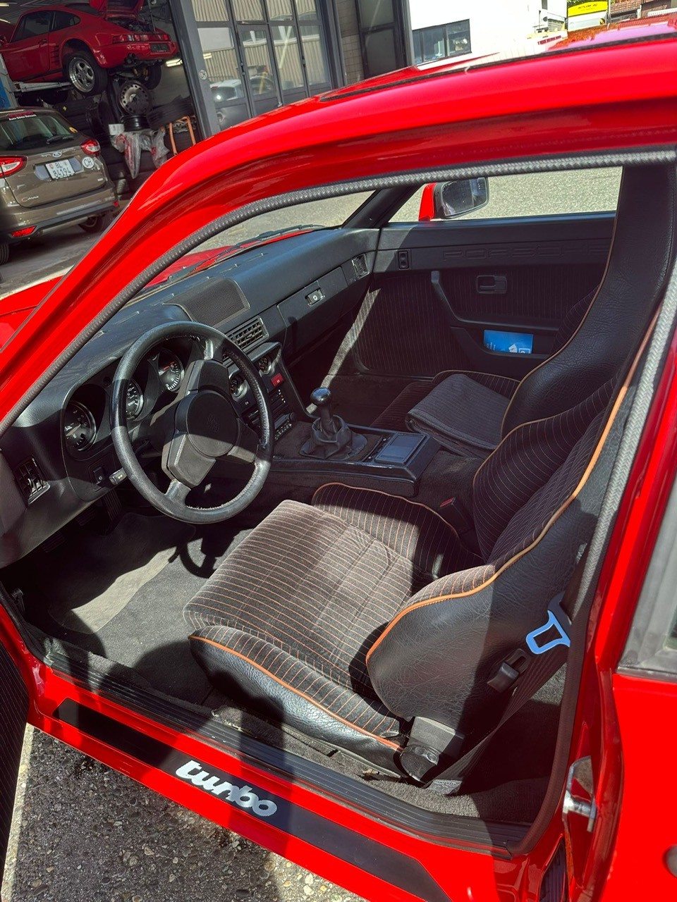 PORSCHE 924 Carrera GT-image-7