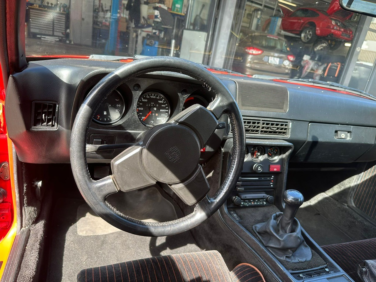 PORSCHE 924 Carrera GT-image-6